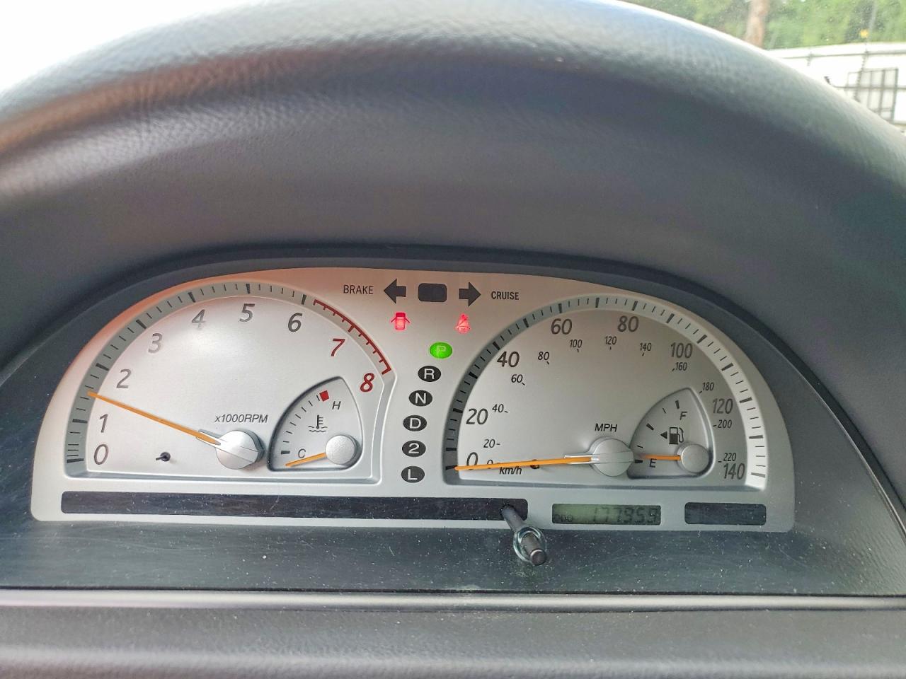 2002 Toyota Camry Se White vin: 4T1BE32K72U019436