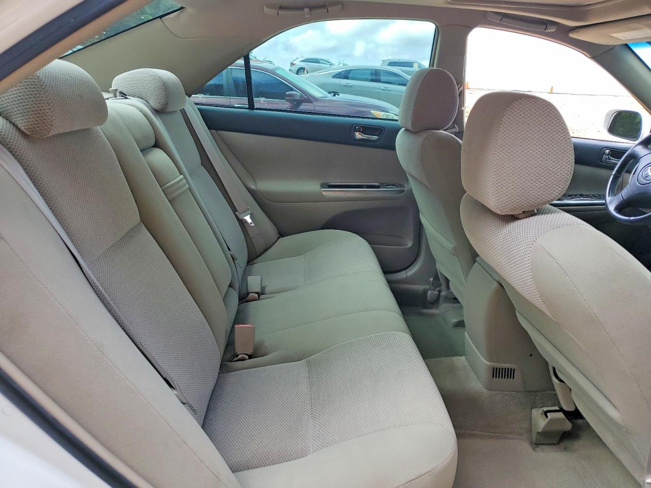 2002 Toyota Camry Se White vin: 4T1BE32K72U019436