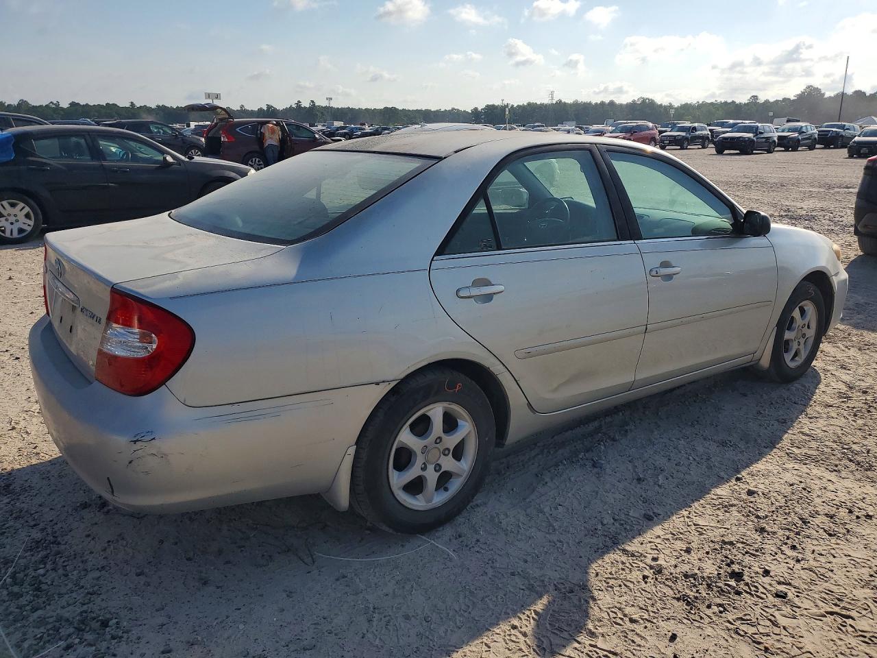 2002 Toyota Camry Le Silver vin: 4T1BE32K72U032753