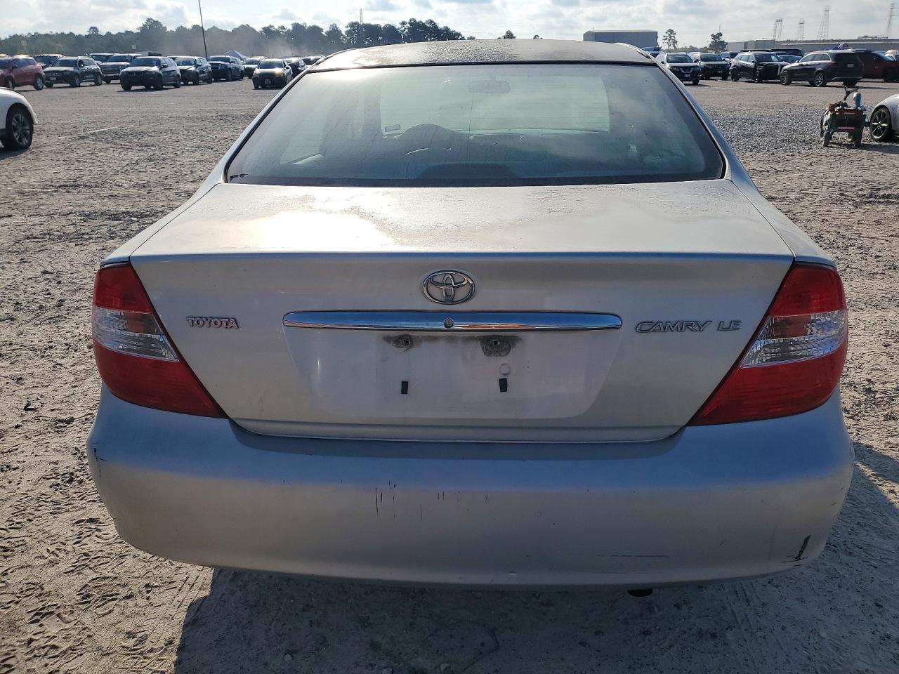 2002 Toyota Camry Le Silver vin: 4T1BE32K72U032753