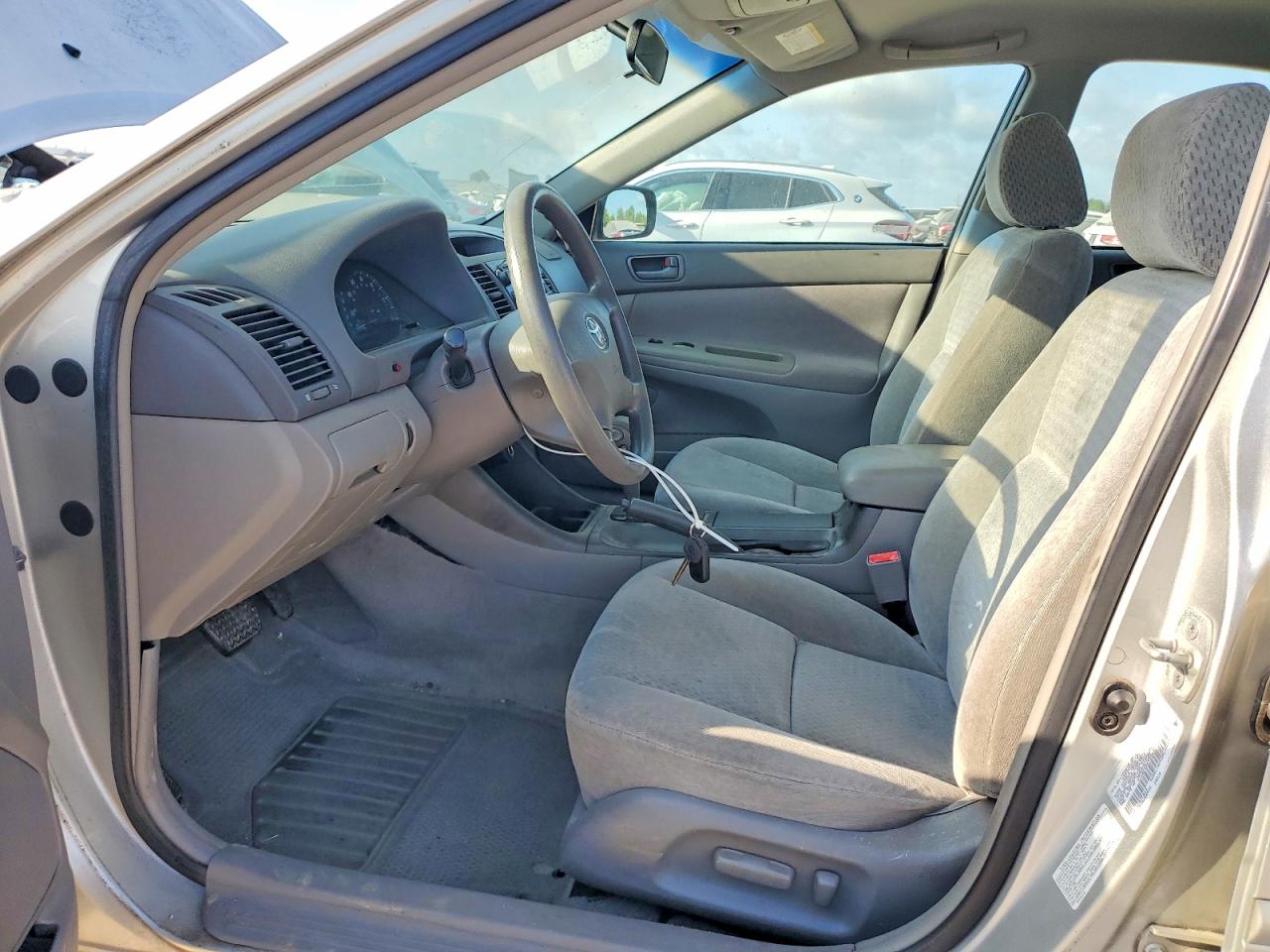 2002 Toyota Camry Le Silver vin: 4T1BE32K72U032753