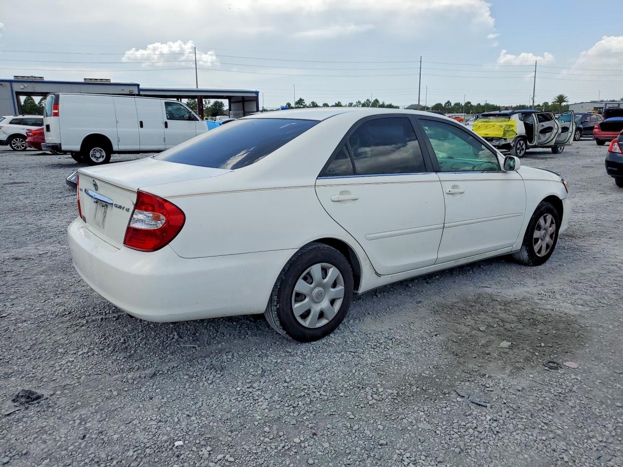 2002 Toyota Camry Le Белый vin: 4T1BE32K72U042943