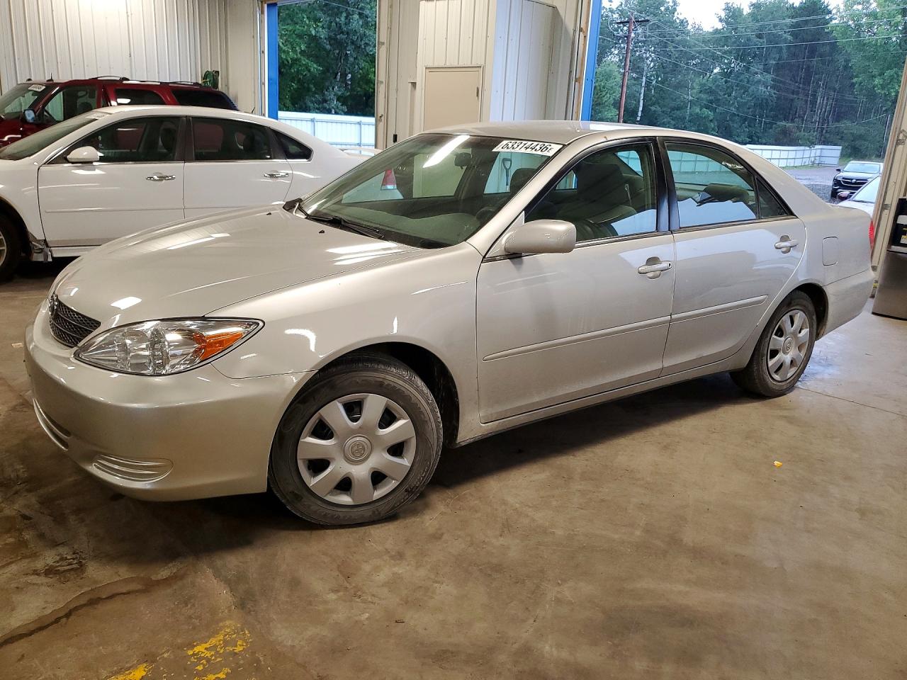 2002 Toyota Camry Le Серебряный vin: 4T1BE32K72U044496
