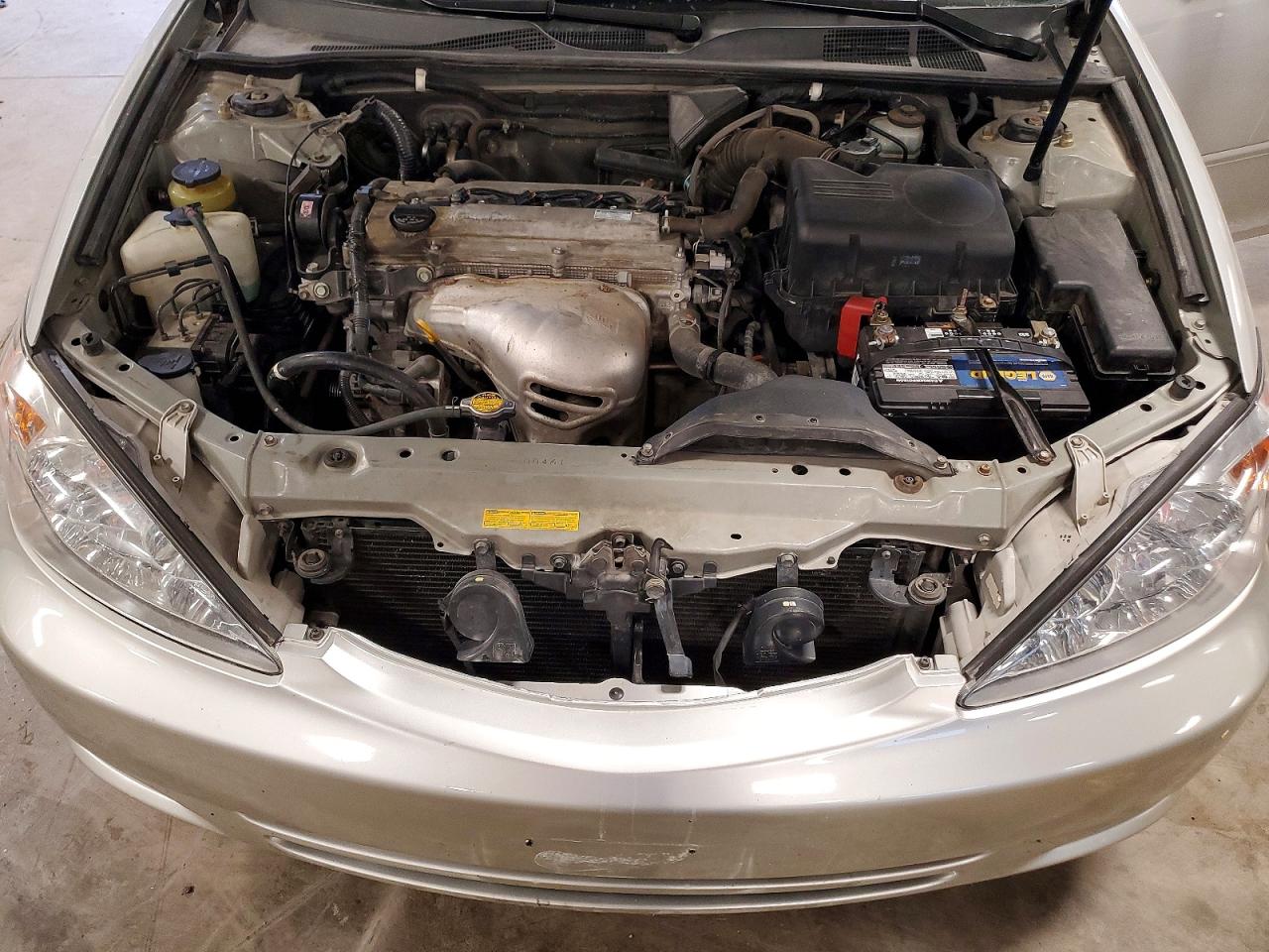 2002 Toyota Camry Le Серебряный vin: 4T1BE32K72U044496
