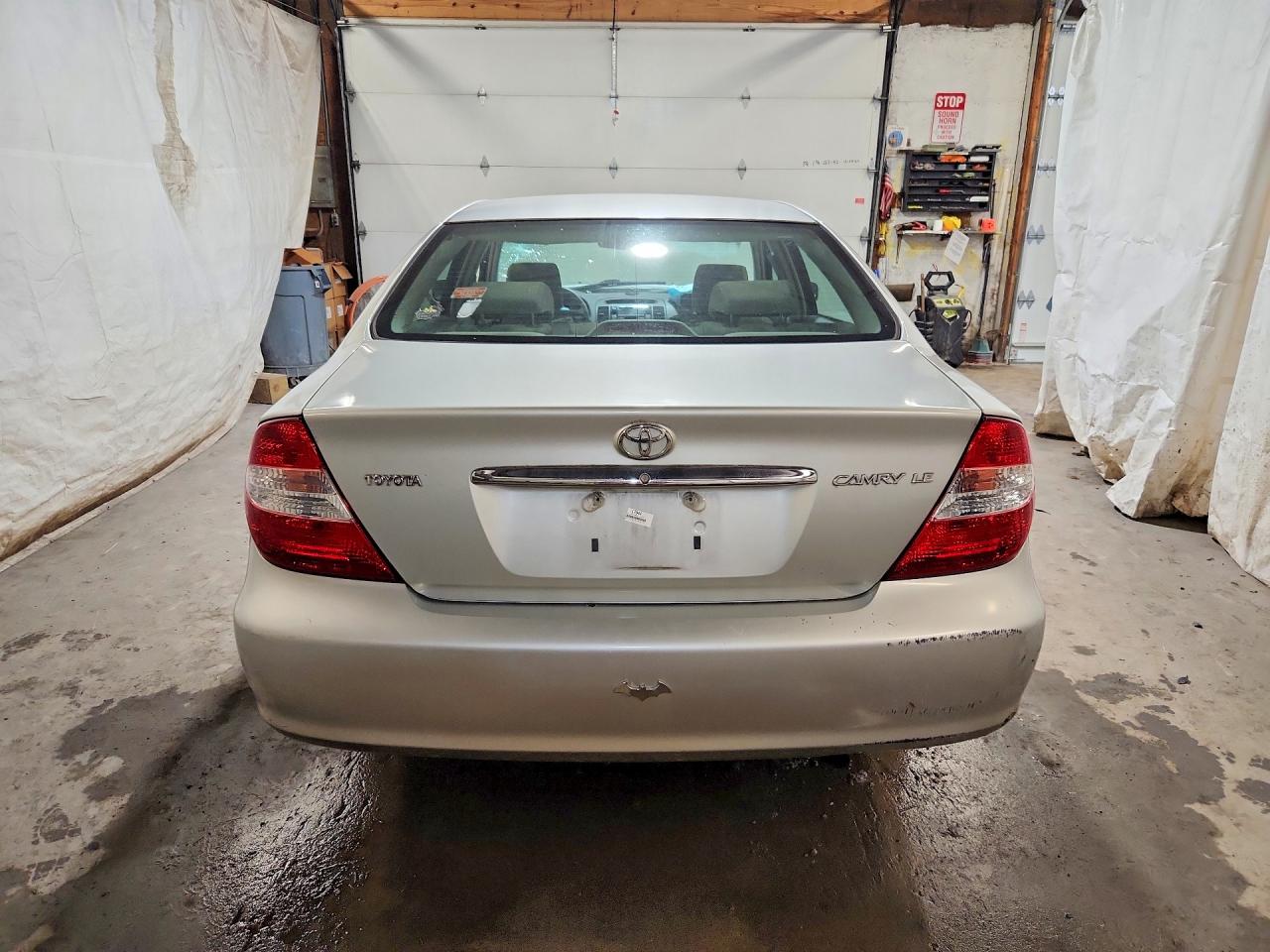 2002 Toyota Camry Le Silver vin: 4T1BE32K72U046197