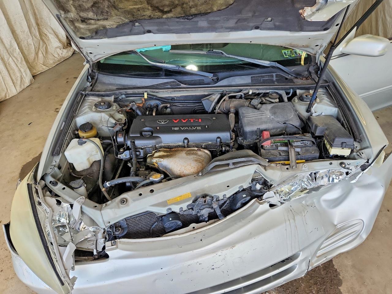 2002 Toyota Camry Le Silver vin: 4T1BE32K72U046197