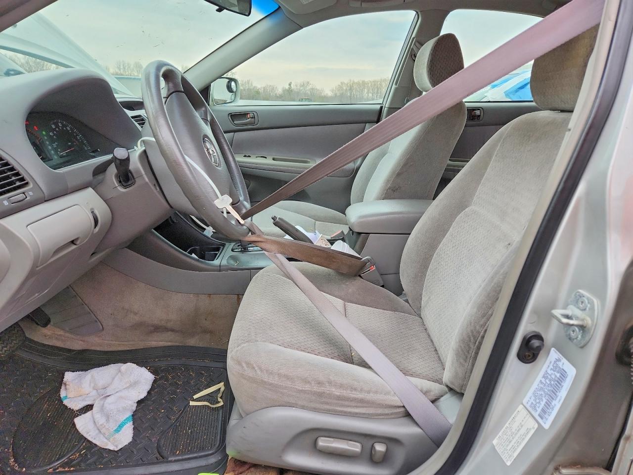 2002 Toyota Camry Le Silver vin: 4T1BE32K72U079815