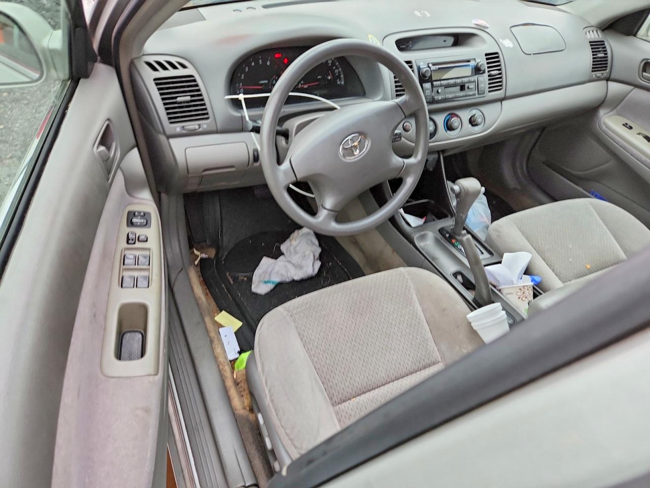 2002 Toyota Camry Le Silver vin: 4T1BE32K72U079815