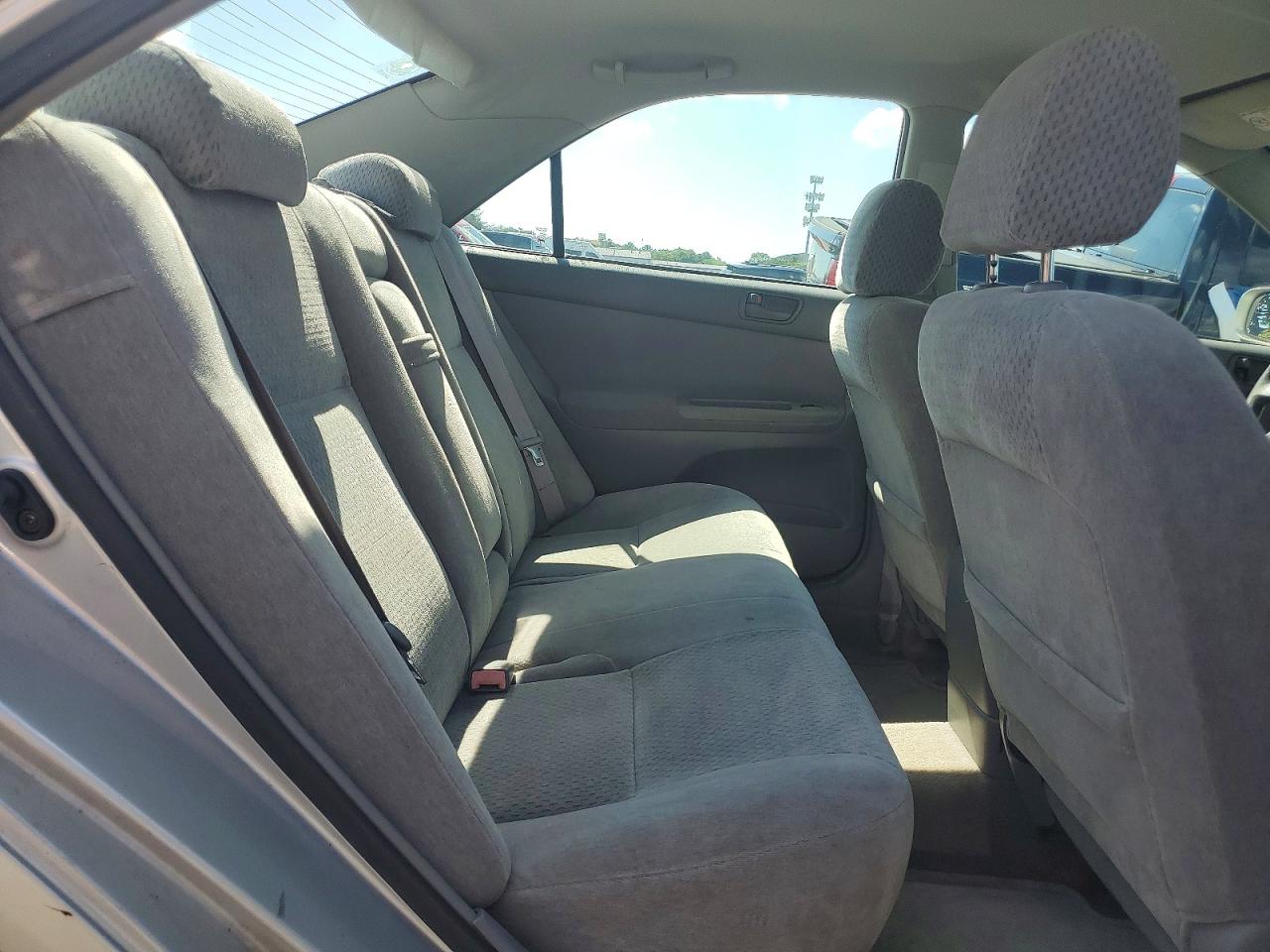 2002 Toyota Camry Le Tan vin: 4T1BE32K72U111713
