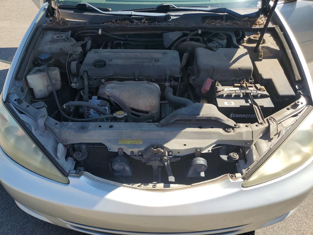 2002 Toyota Camry Le Tan vin: 4T1BE32K72U111713