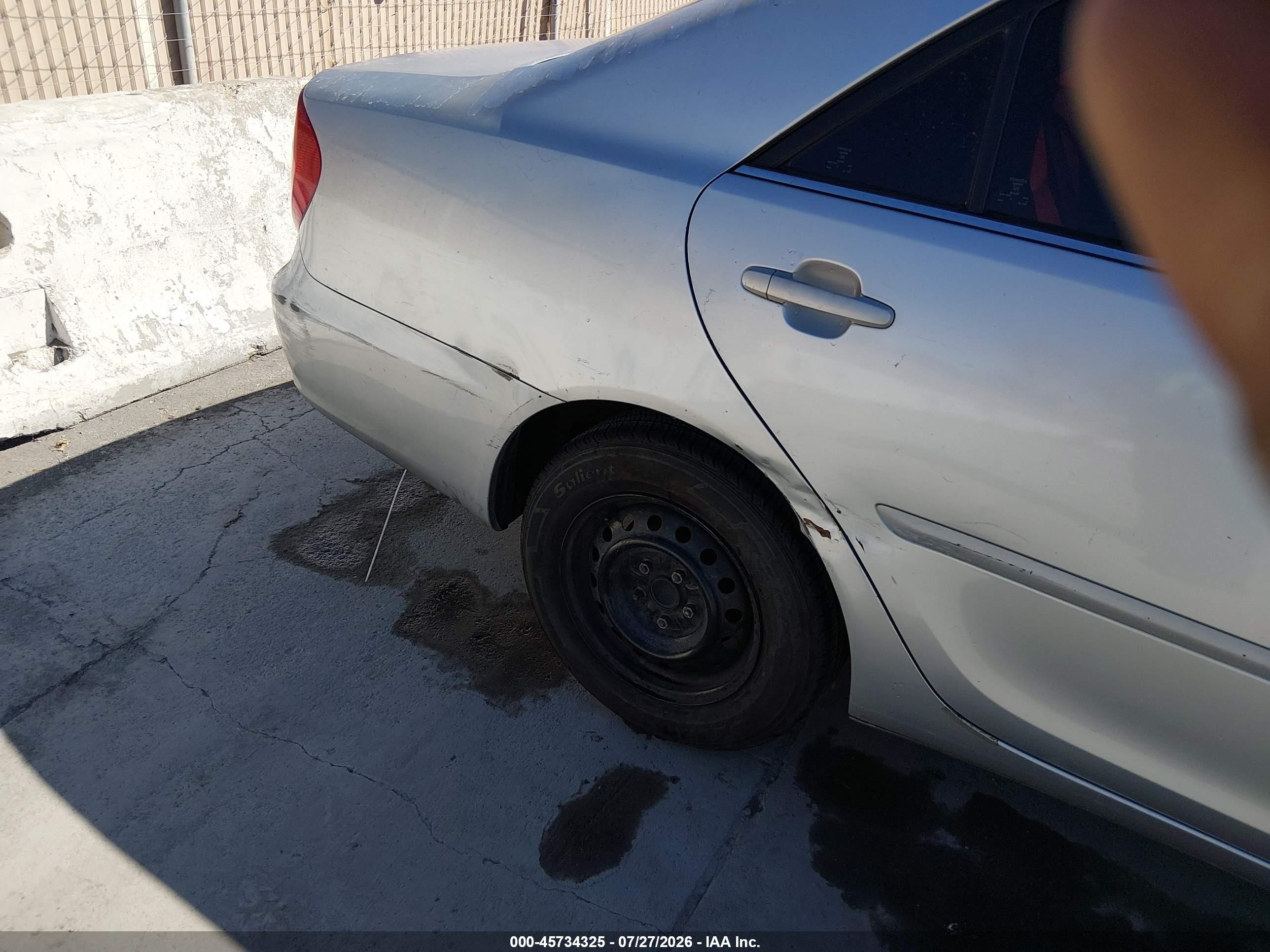 2002 Toyota Camry Le Gray vin: 4T1BE32K72U500433