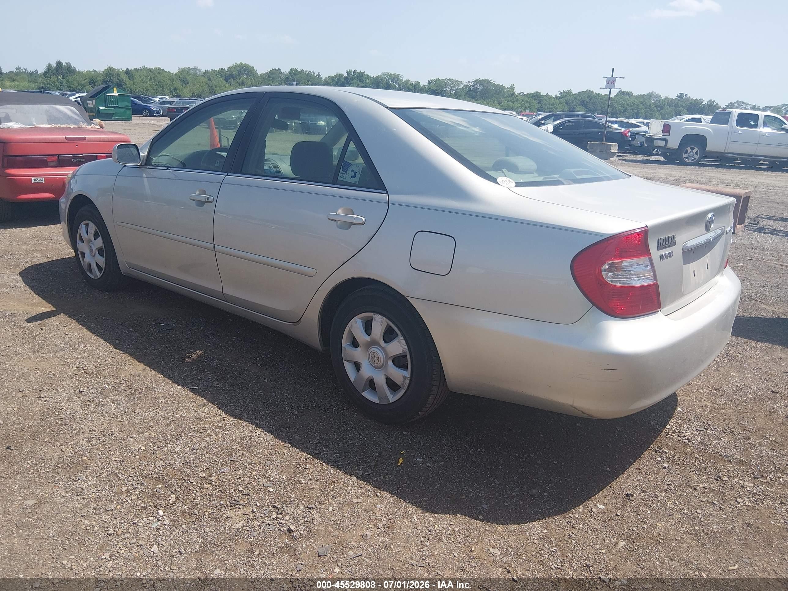 2002 Toyota Camry Le Silver vin: 4T1BE32K72U521931