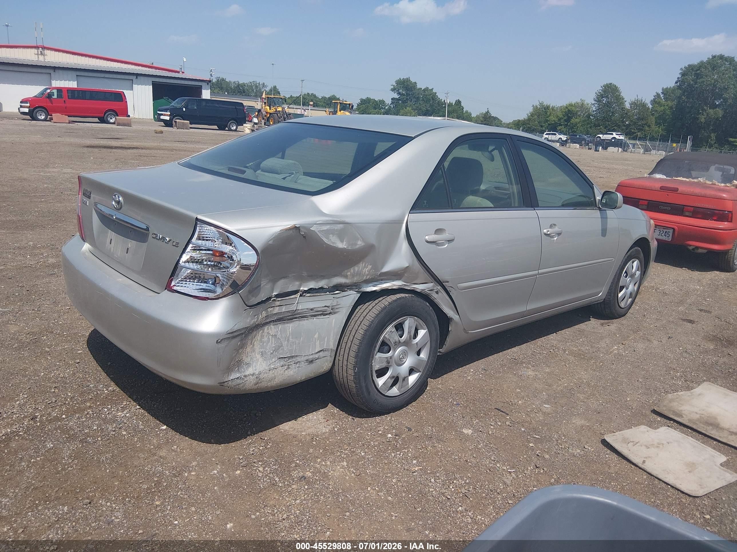 2002 Toyota Camry Le Silver vin: 4T1BE32K72U521931
