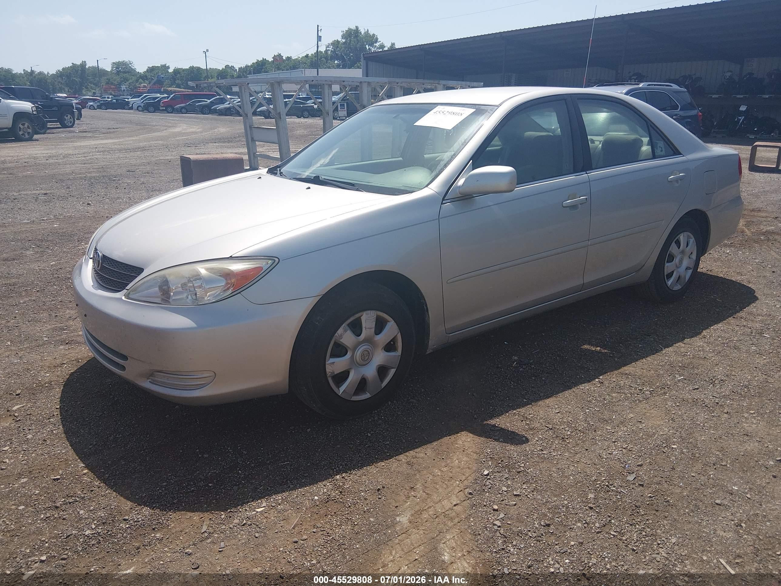 2002 Toyota Camry Le Silver vin: 4T1BE32K72U521931