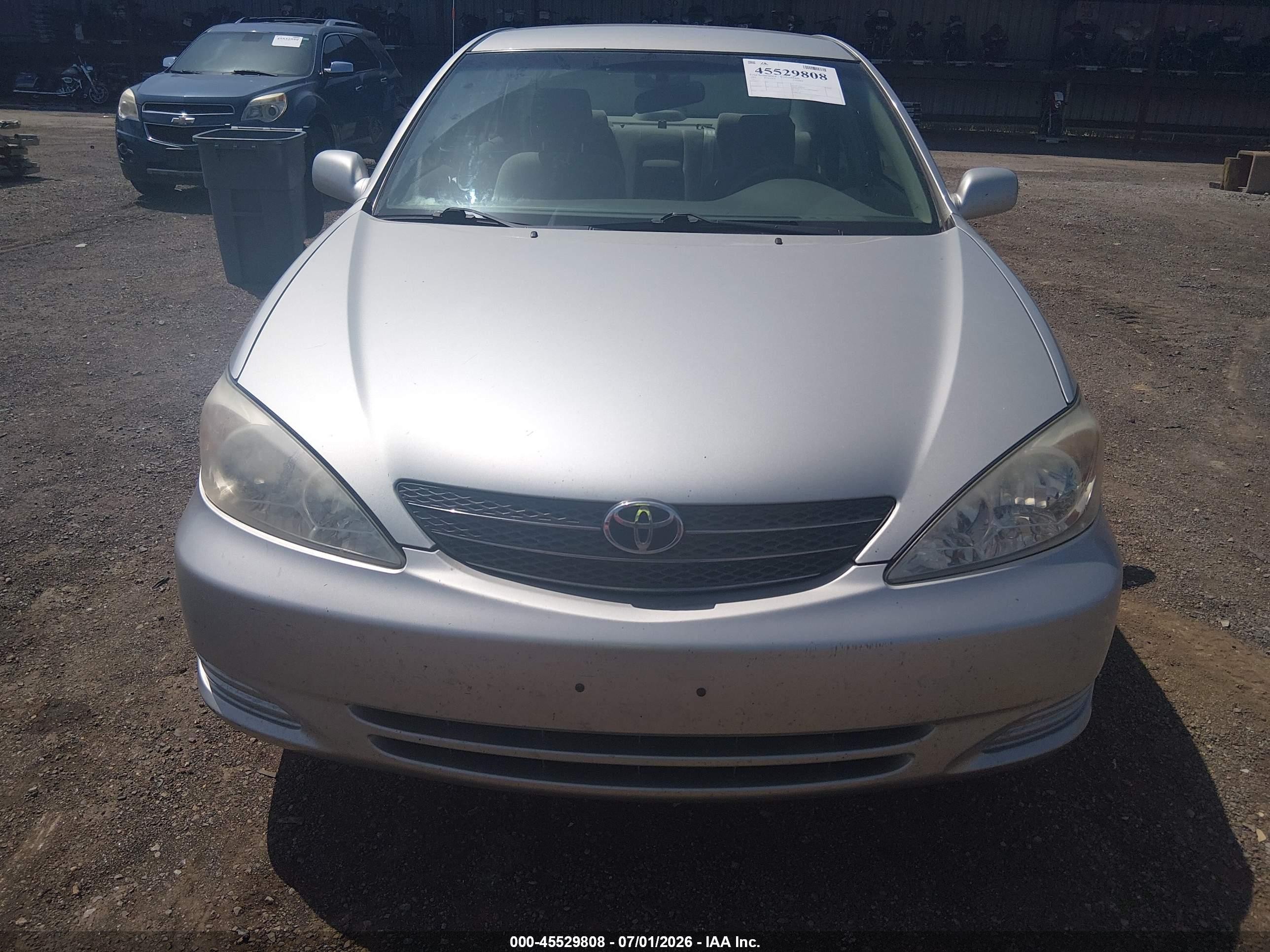 2002 Toyota Camry Le Silver vin: 4T1BE32K72U521931