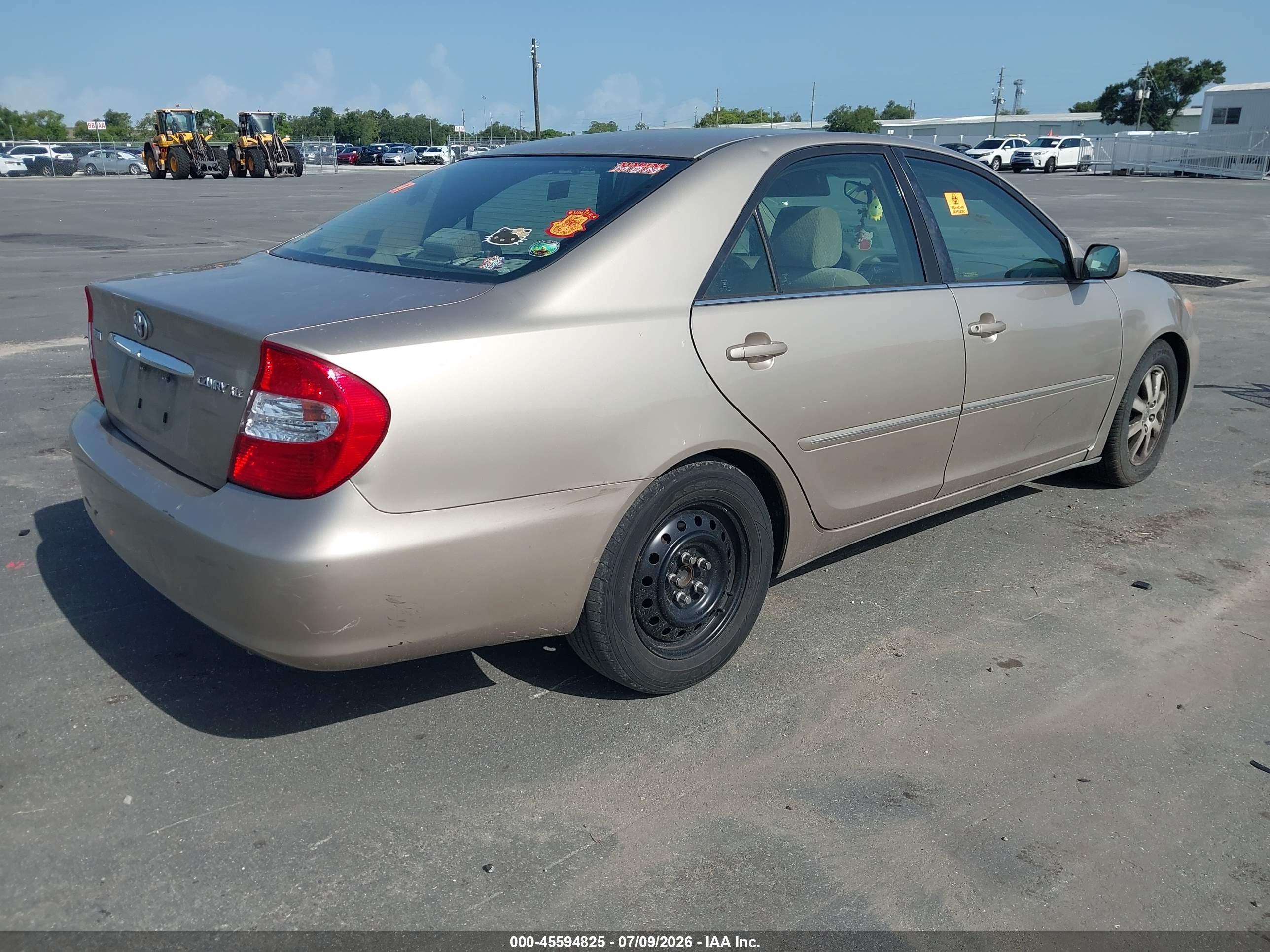 2002 Toyota Camry Xle Gold vin: 4T1BE32K72U524649