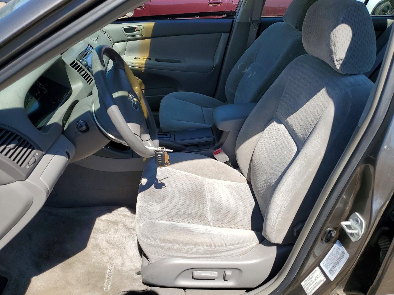 2002 Toyota Camry Le Gray vin: 4T1BE32K72U533920
