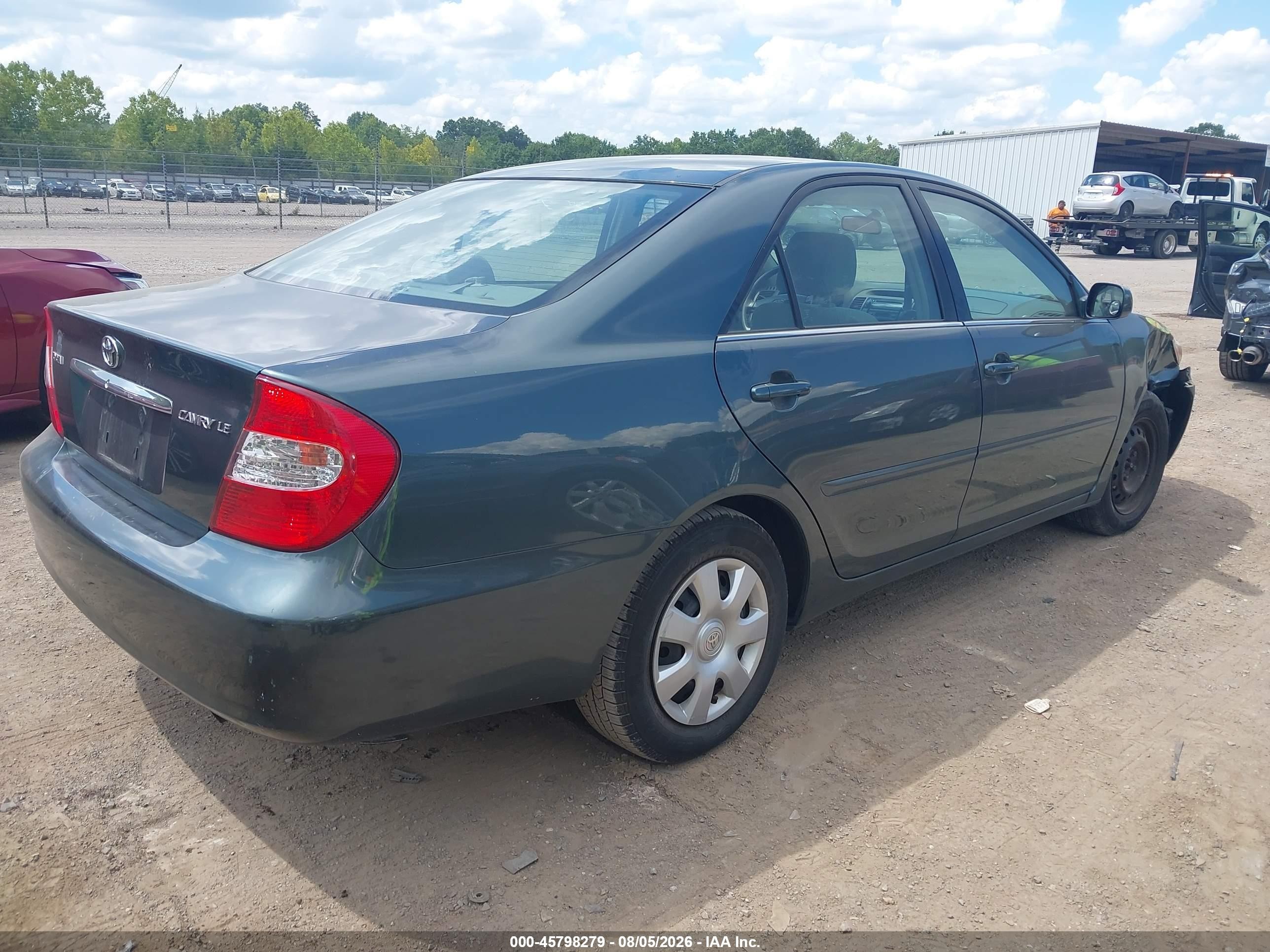 2002 Toyota Camry Le Green vin: 4T1BE32K72U542259