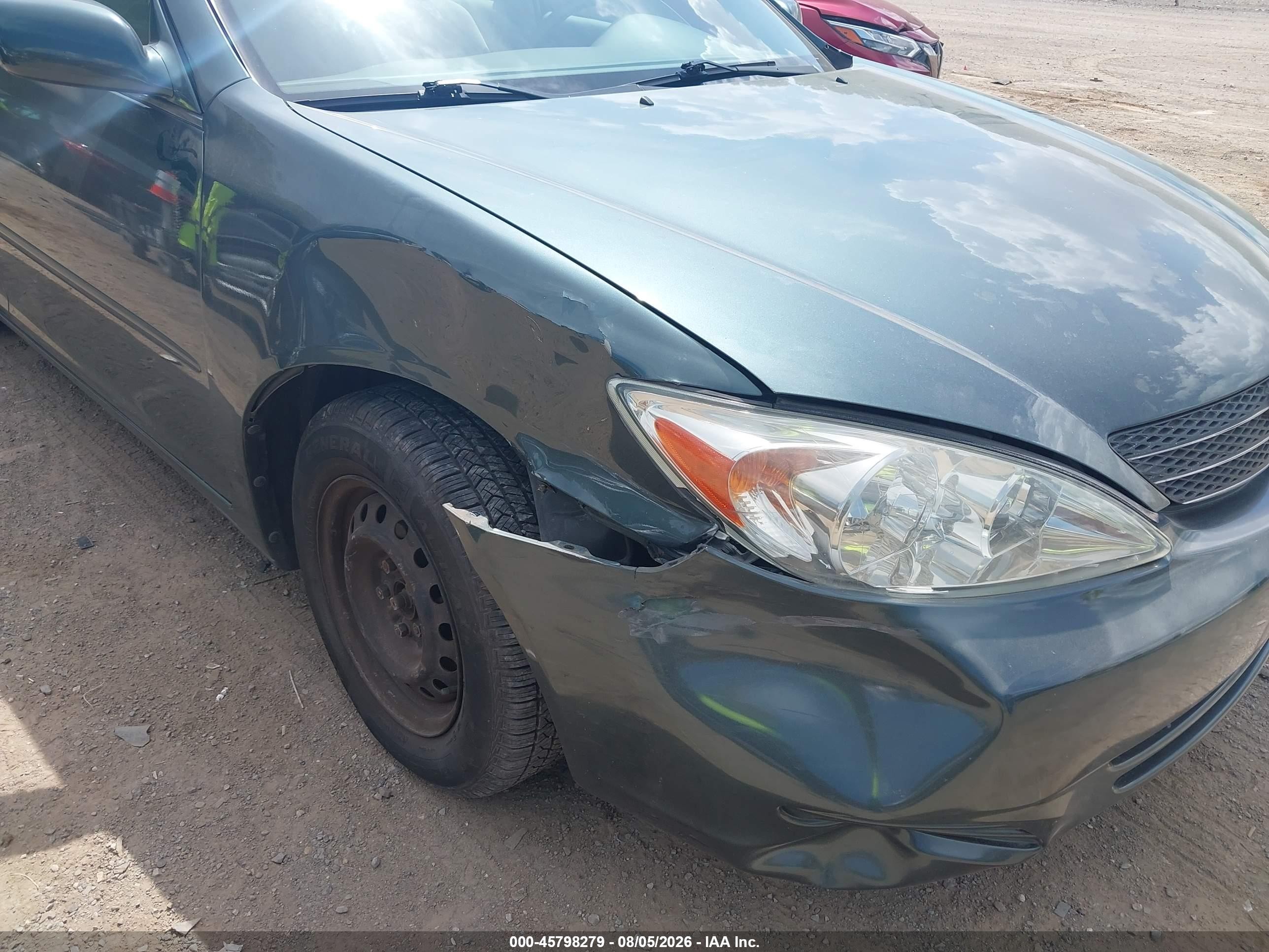 2002 Toyota Camry Le Green vin: 4T1BE32K72U542259