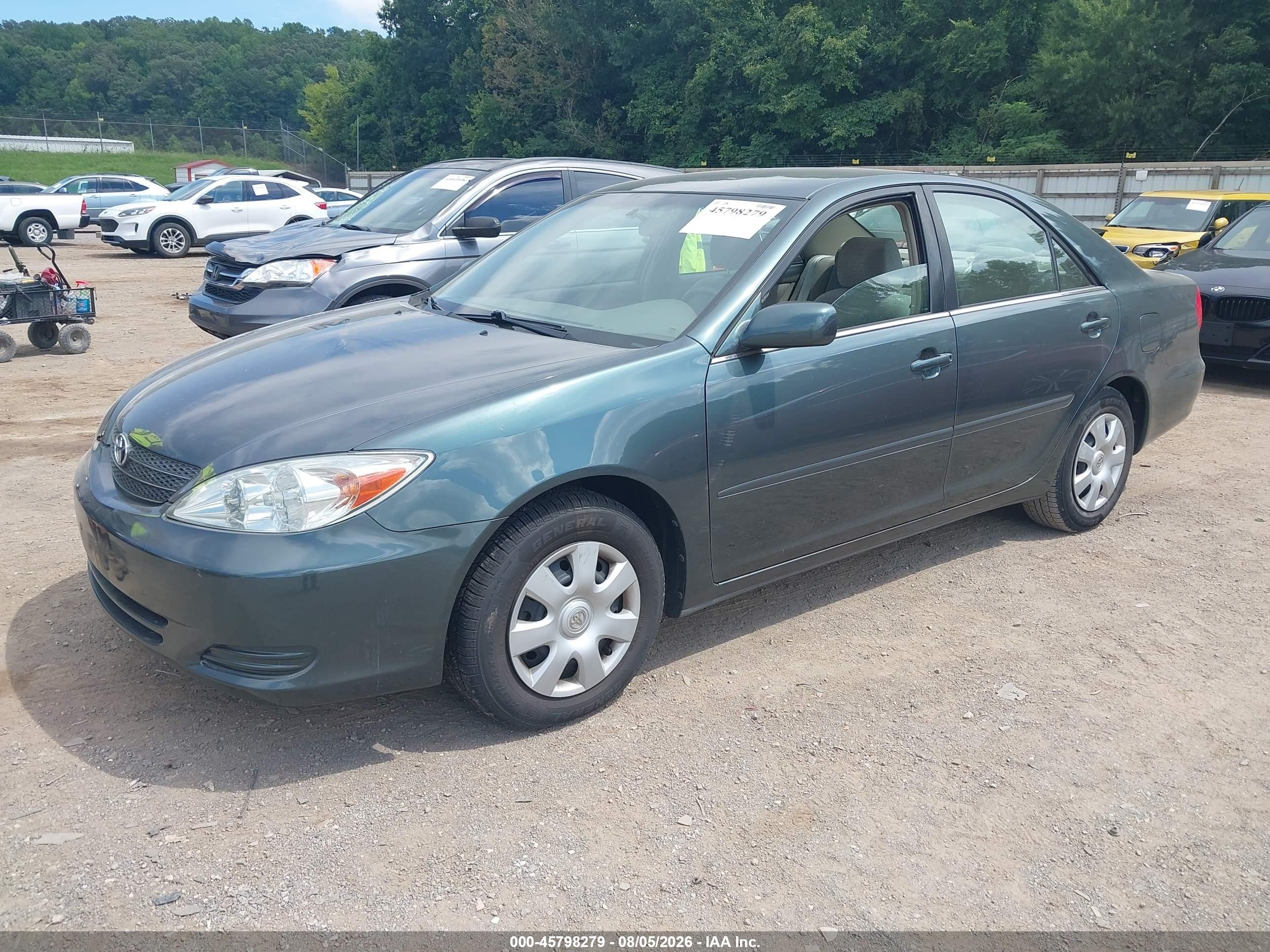 2002 Toyota Camry Le Green vin: 4T1BE32K72U542259