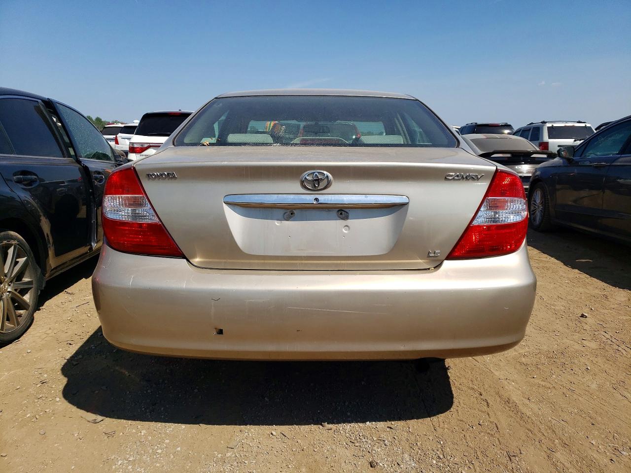 2002 Toyota Camry Le Tan vin: 4T1BE32K72U569638