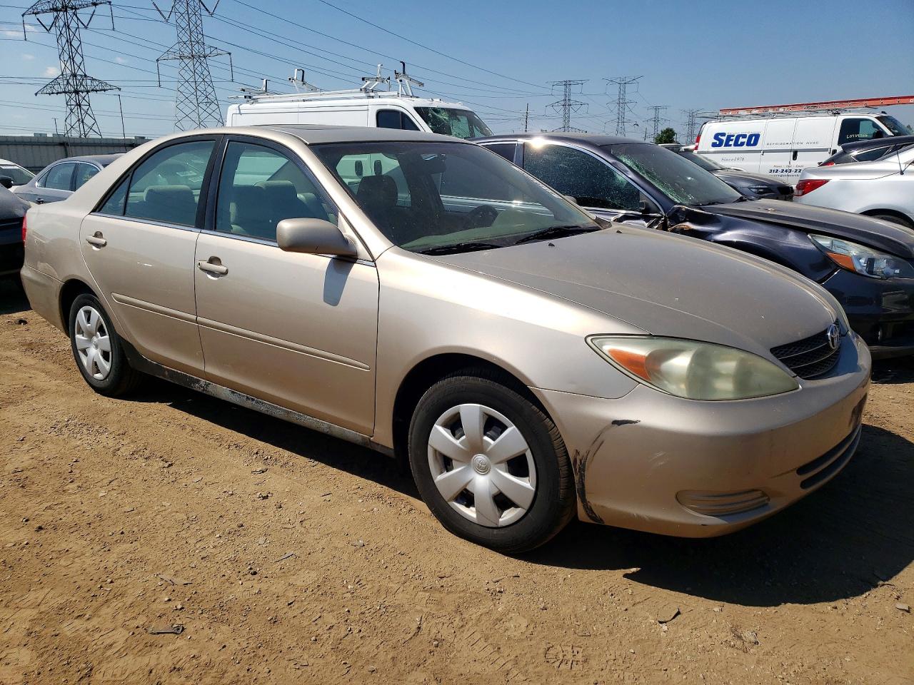 2002 Toyota Camry Le Tan vin: 4T1BE32K72U569638