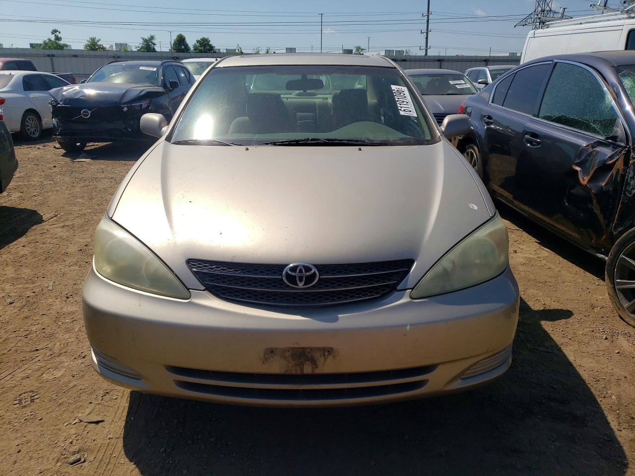 2002 Toyota Camry Le Tan vin: 4T1BE32K72U569638
