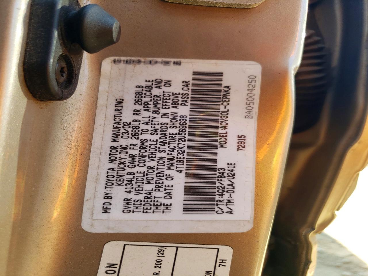 2002 Toyota Camry Le Tan vin: 4T1BE32K72U569638