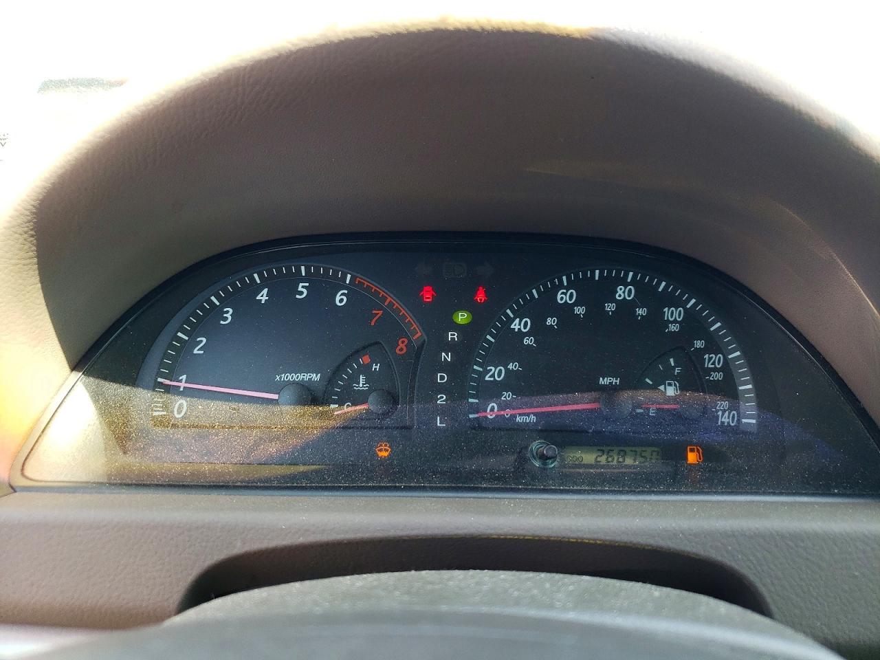 2002 Toyota Camry Le Tan vin: 4T1BE32K72U569638