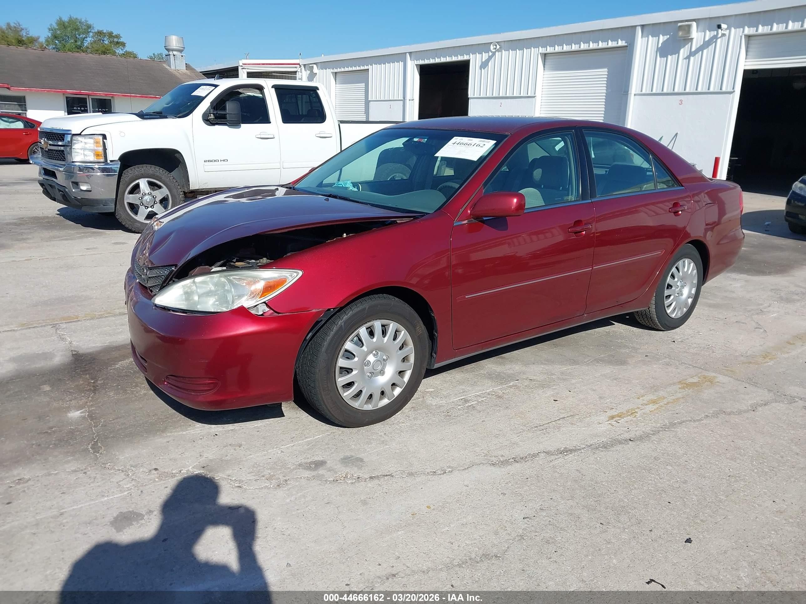 2002 Toyota Camry Xle Red vin: 4T1BE32K72U574631