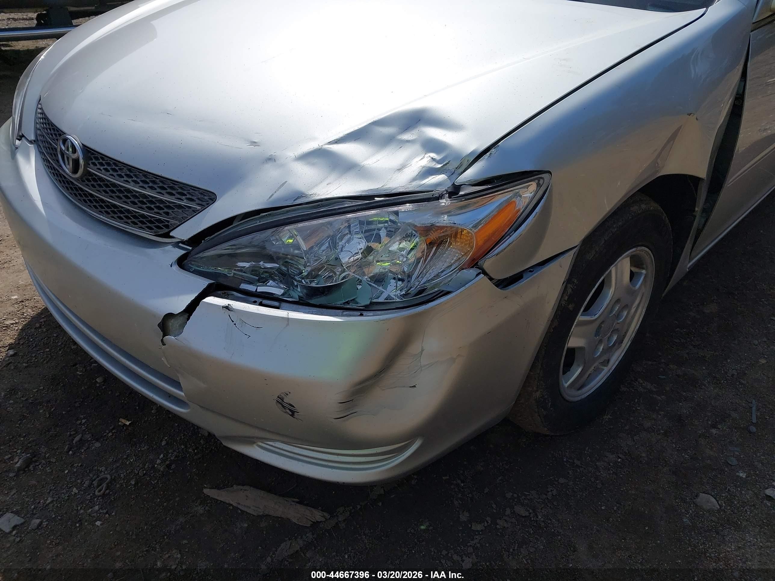 2002 Toyota Camry Le Silver vin: 4T1BE32K72U580218
