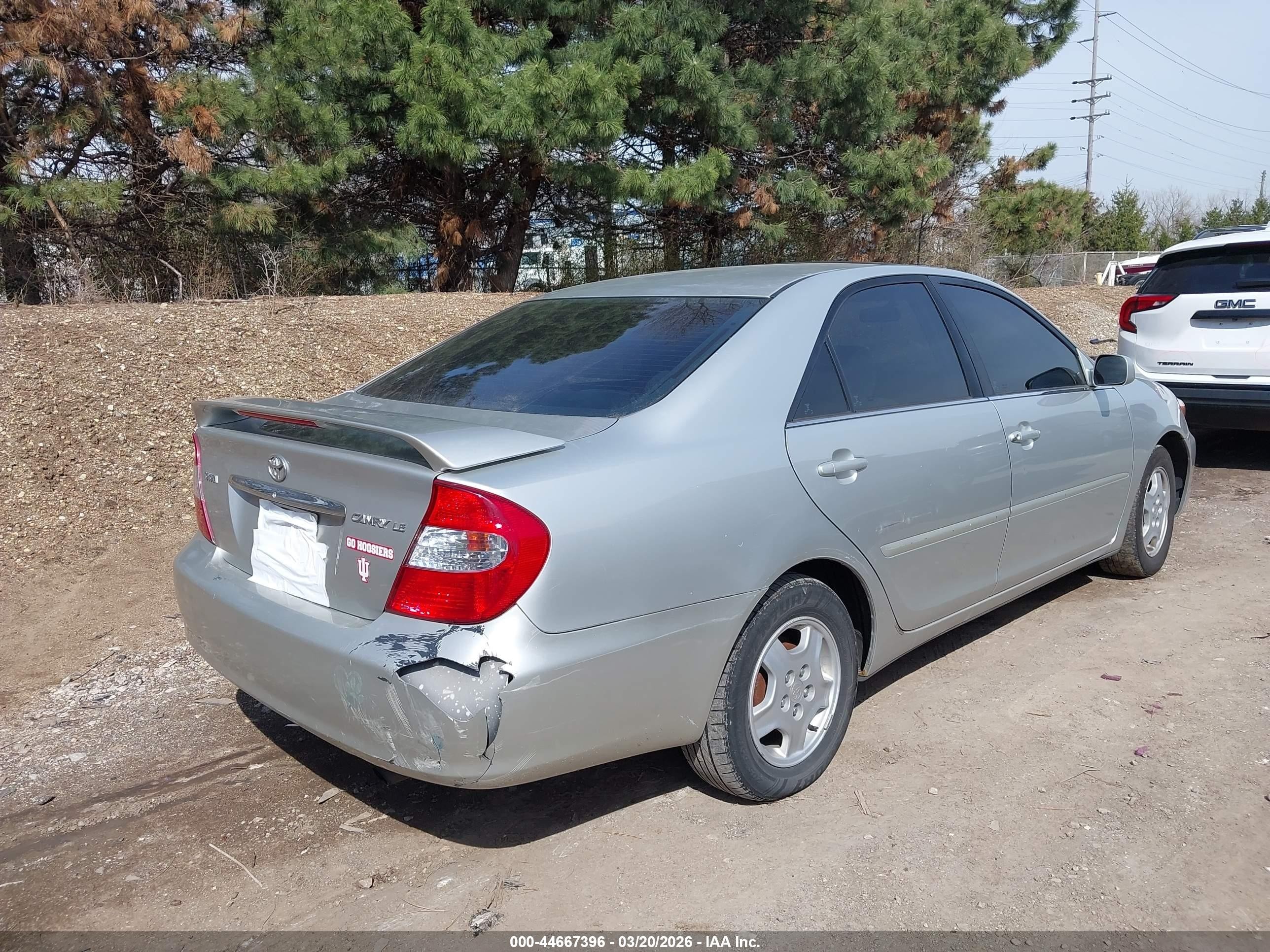 2002 Toyota Camry Le Silver vin: 4T1BE32K72U580218