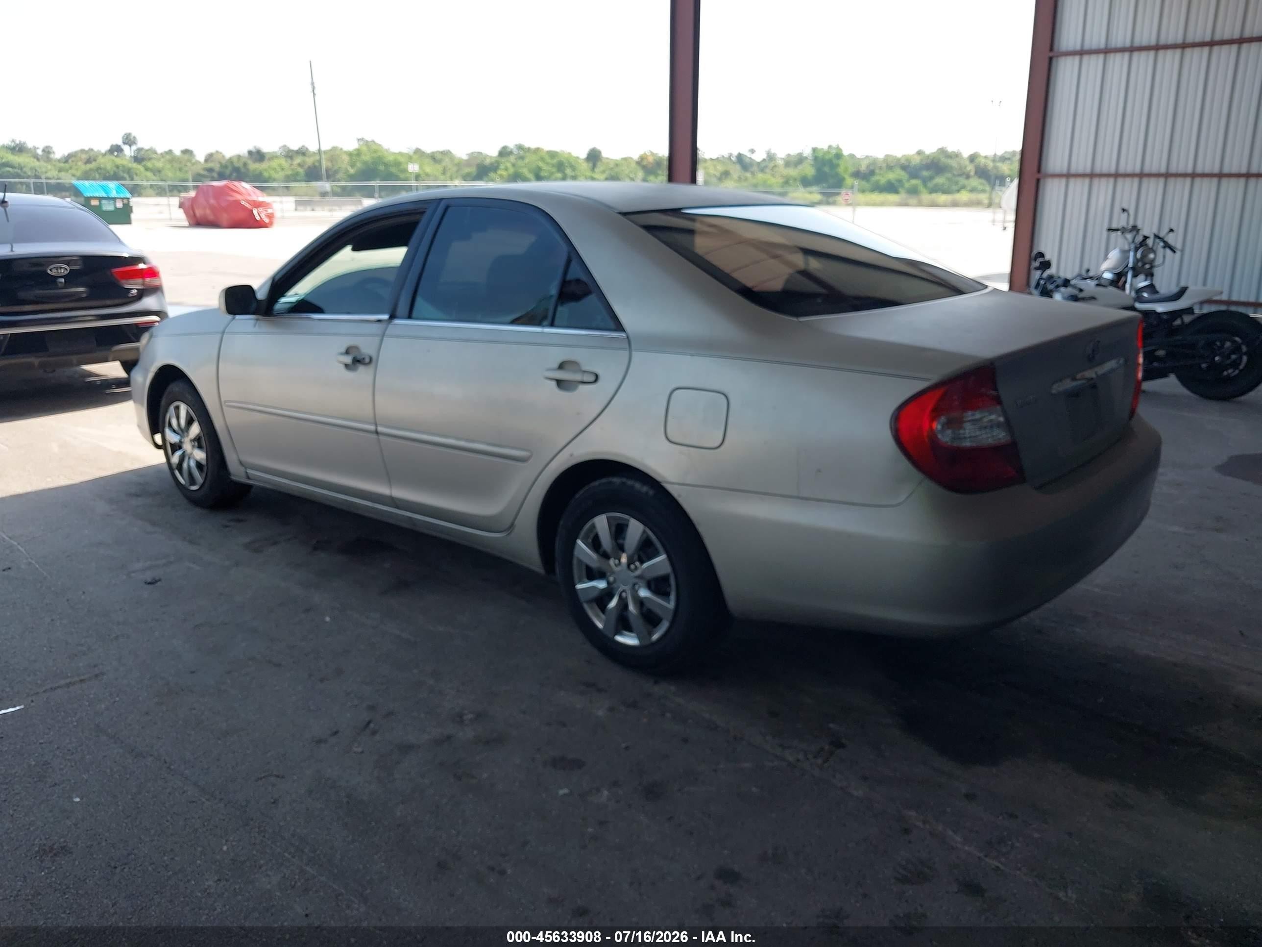 2003 Toyota Camry Le Серебряный vin: 4T1BE32K73U162484