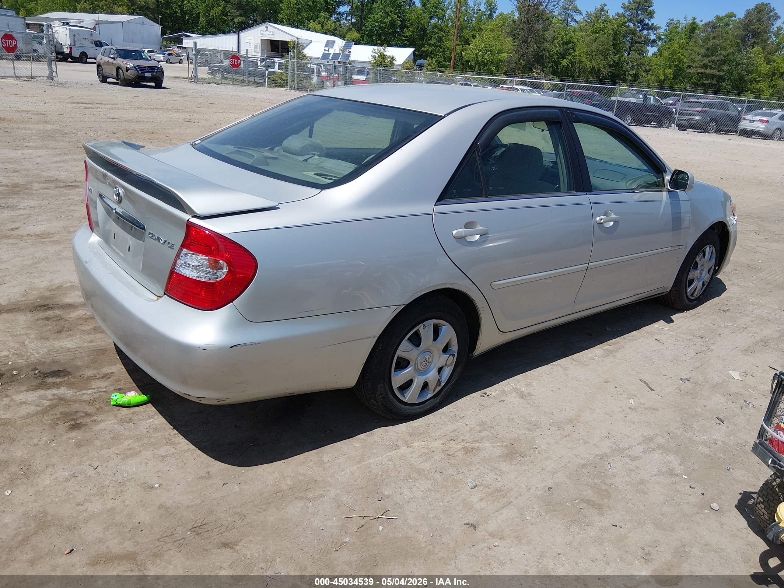 2003 Toyota Camry Le Серебряный vin: 4T1BE32K73U170312
