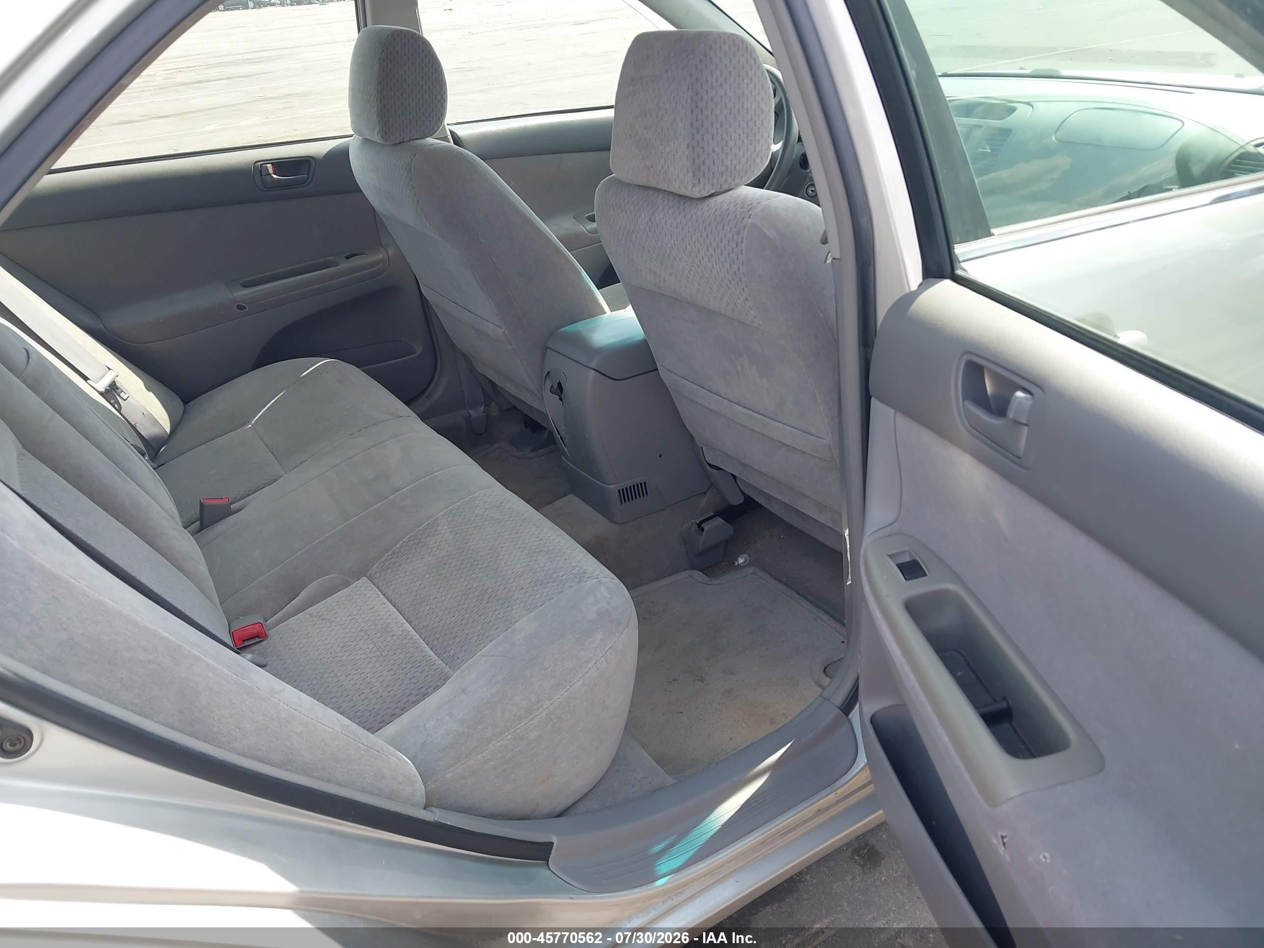 2003 Toyota Camry Le Silver vin: 4T1BE32K73U233943