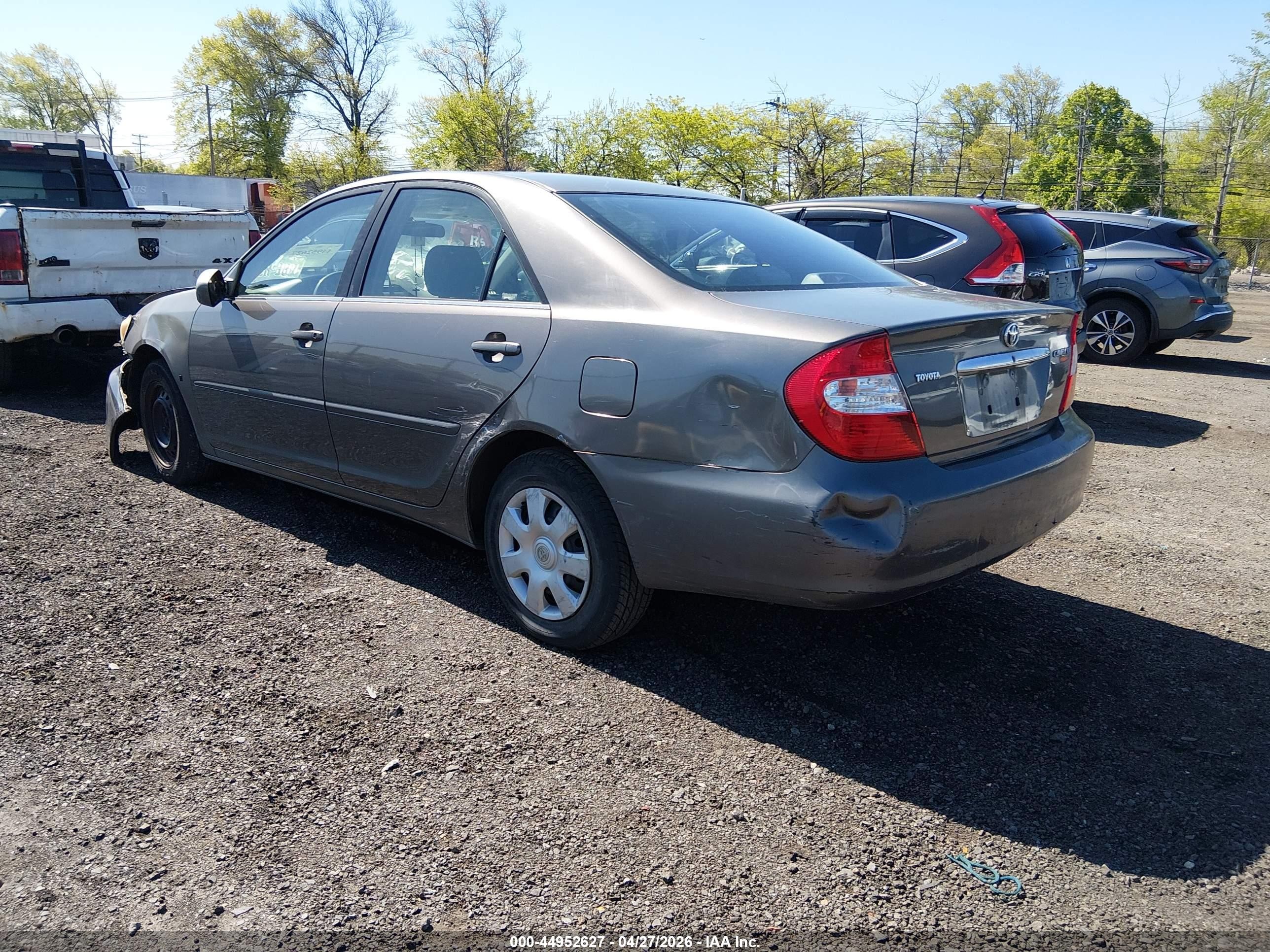 2003 Toyota Camry Le Brown vin: 4T1BE32K73U652567