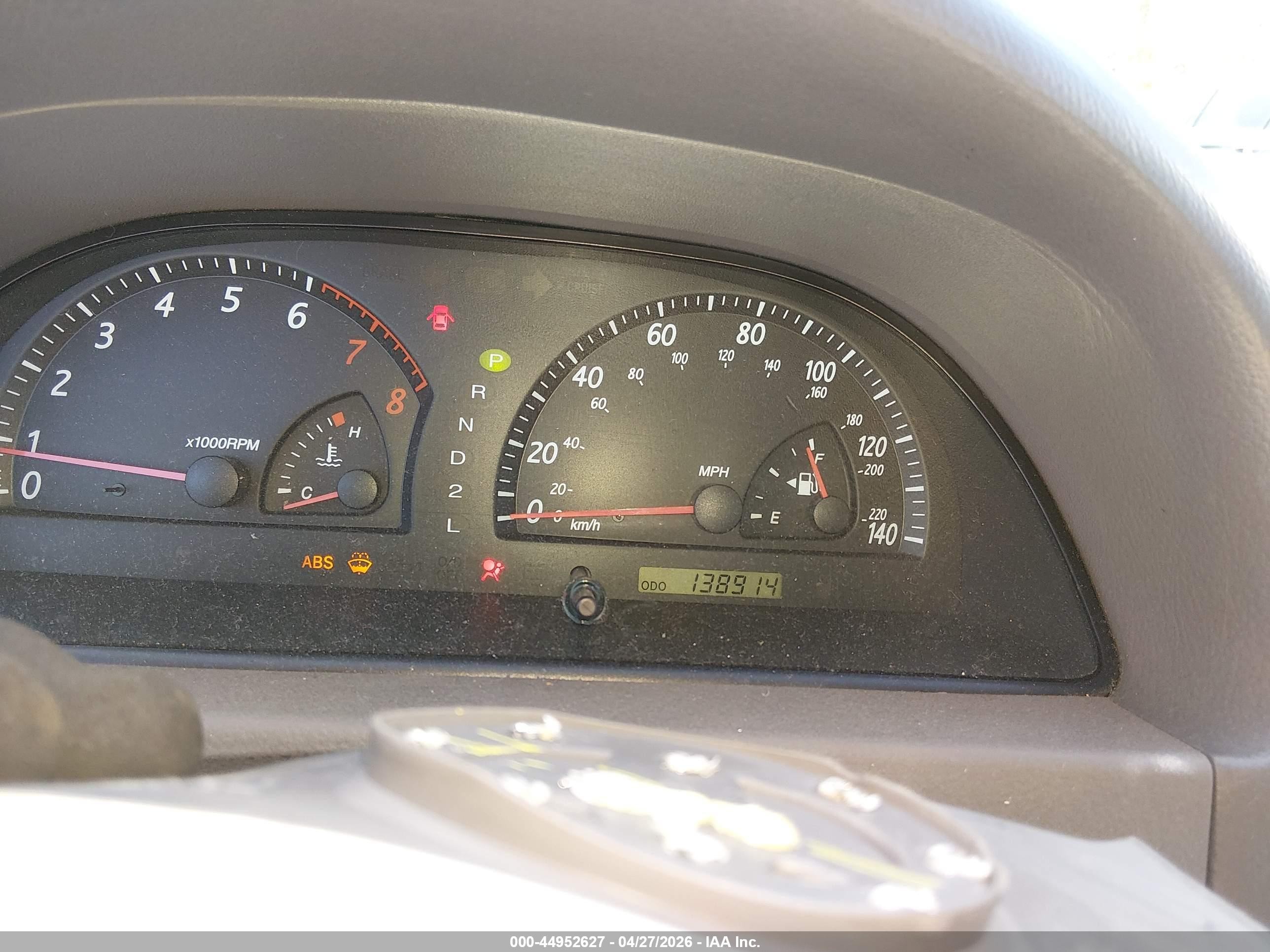 2003 Toyota Camry Le Brown vin: 4T1BE32K73U652567