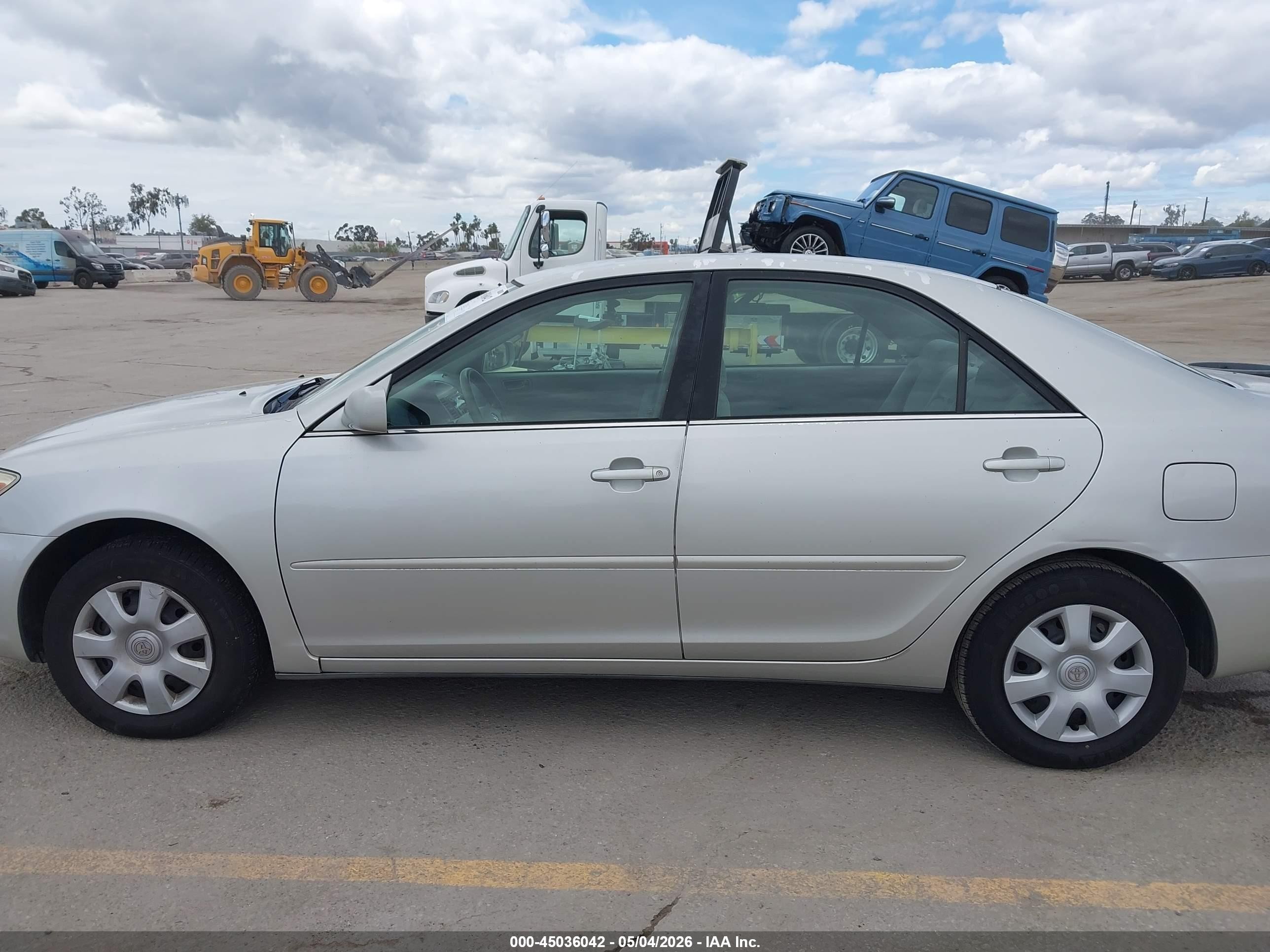 2003 Toyota Camry Le Серебряный vin: 4T1BE32K73U689599
