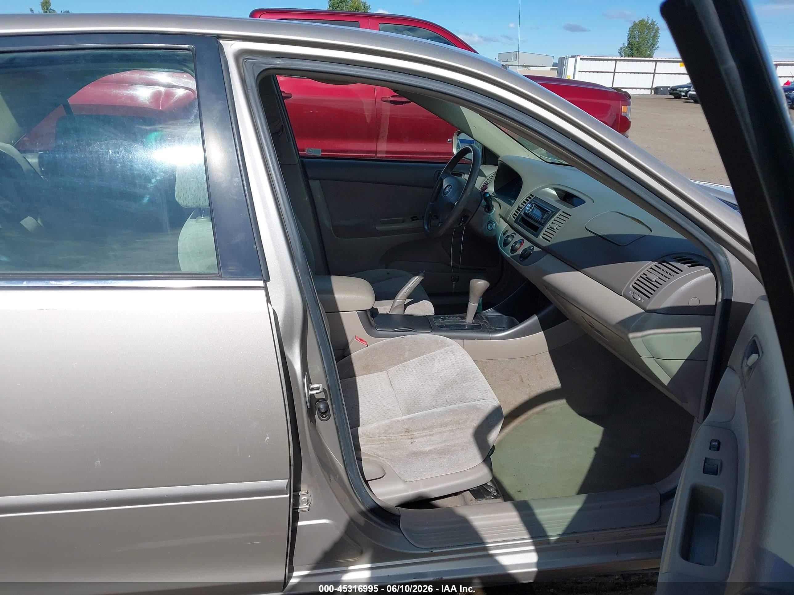 2003 Toyota Camry Le Brown vin: 4T1BE32K73U722553