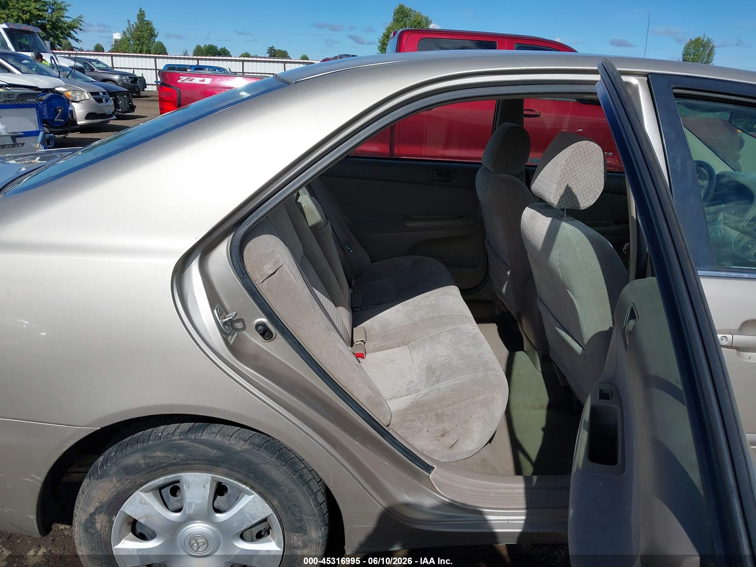 2003 Toyota Camry Le Brown vin: 4T1BE32K73U722553