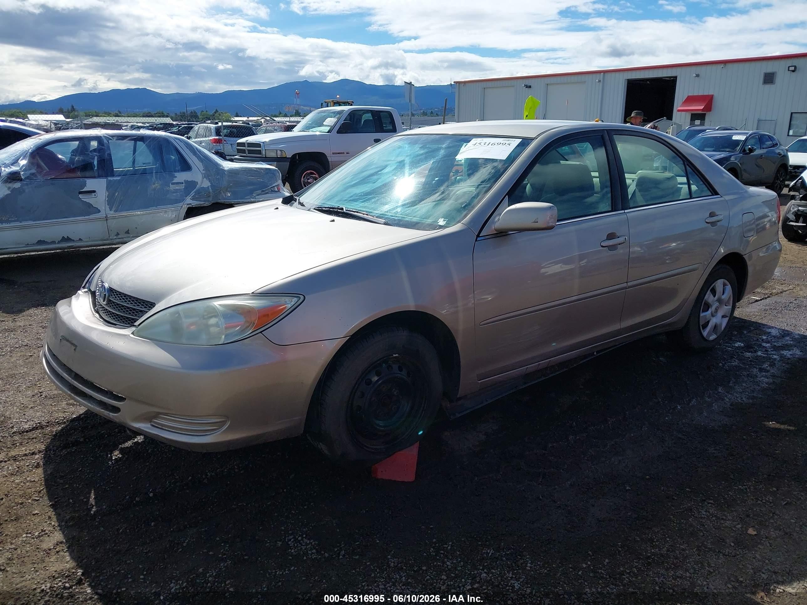 2003 Toyota Camry Le Brown vin: 4T1BE32K73U722553