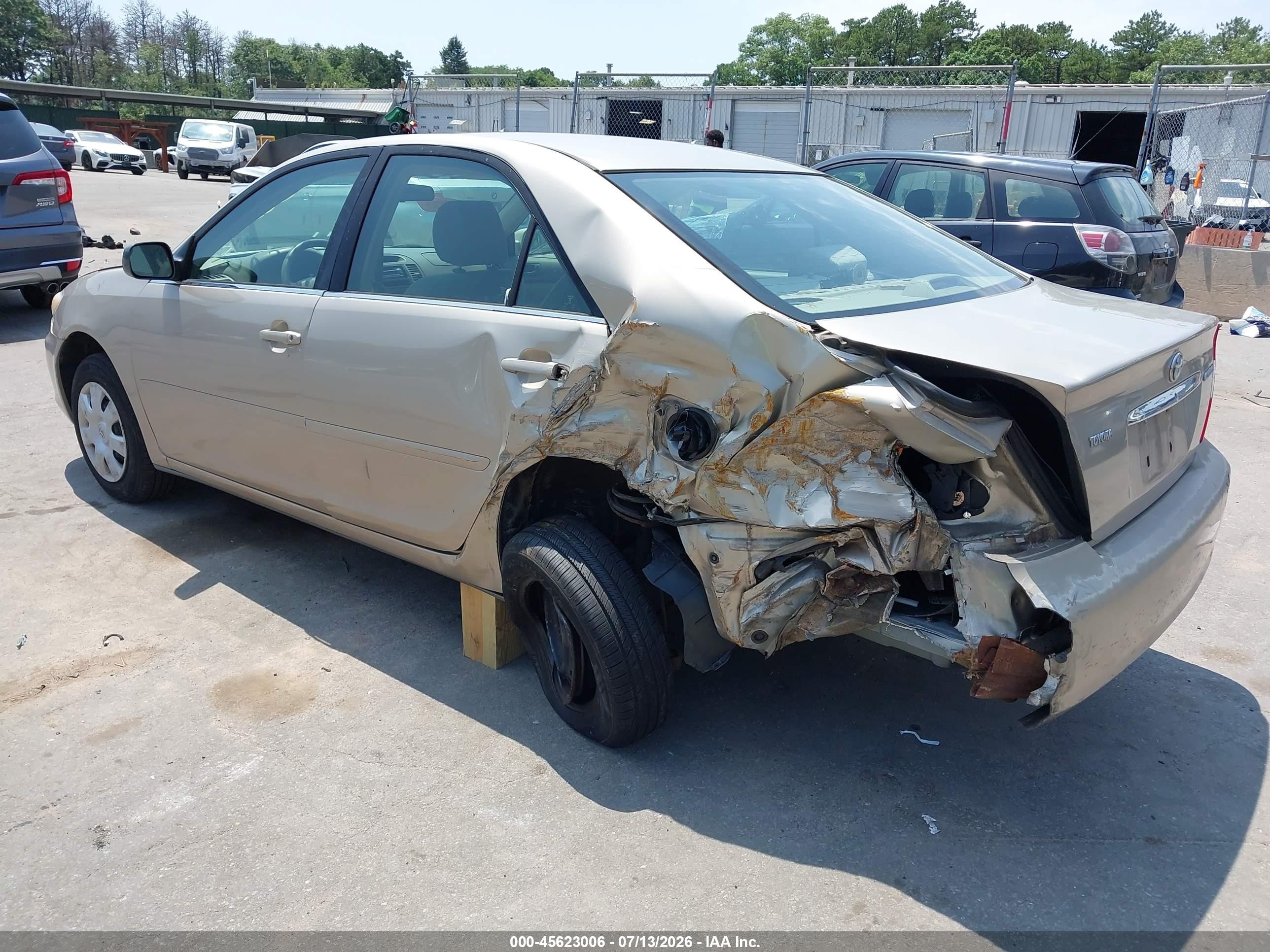 2003 Toyota Camry Le Silver vin: 4T1BE32K73U724304