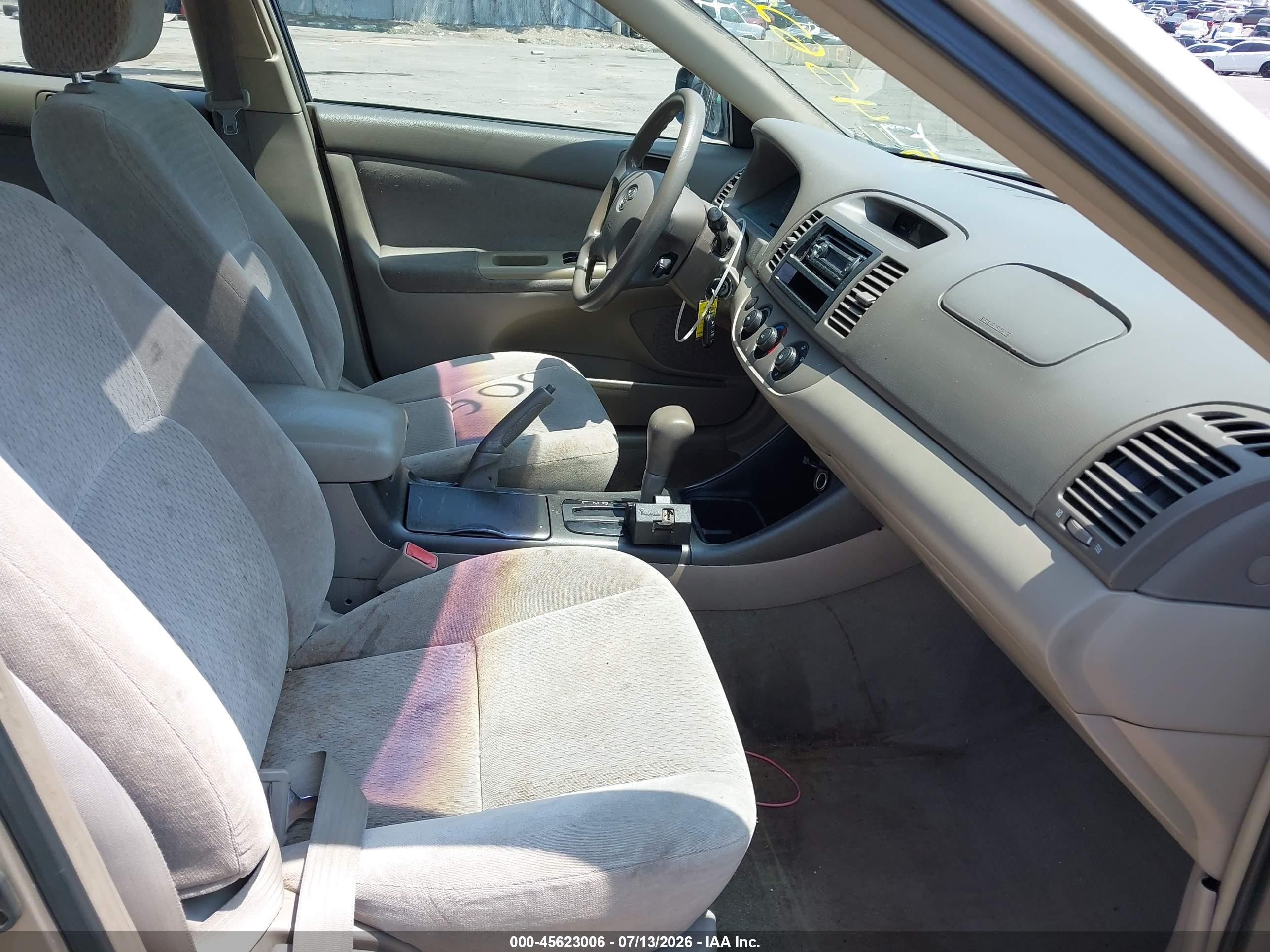 2003 Toyota Camry Le Silver vin: 4T1BE32K73U724304
