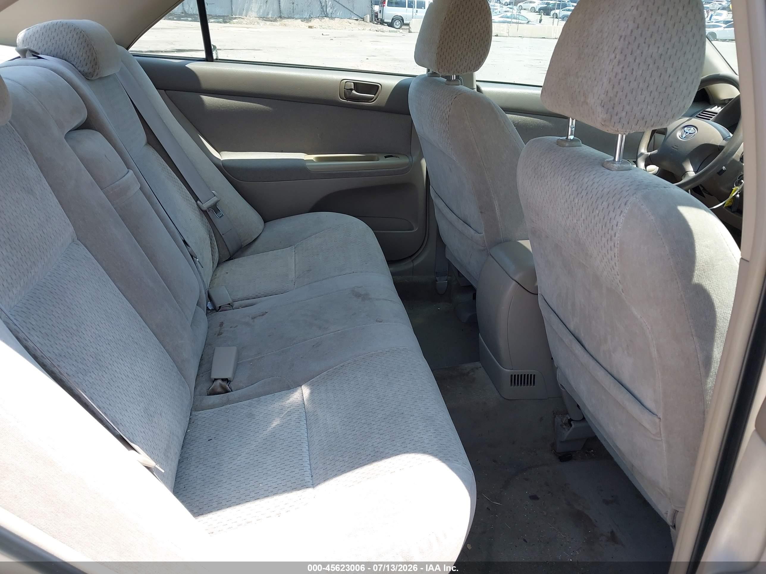 2003 Toyota Camry Le Silver vin: 4T1BE32K73U724304