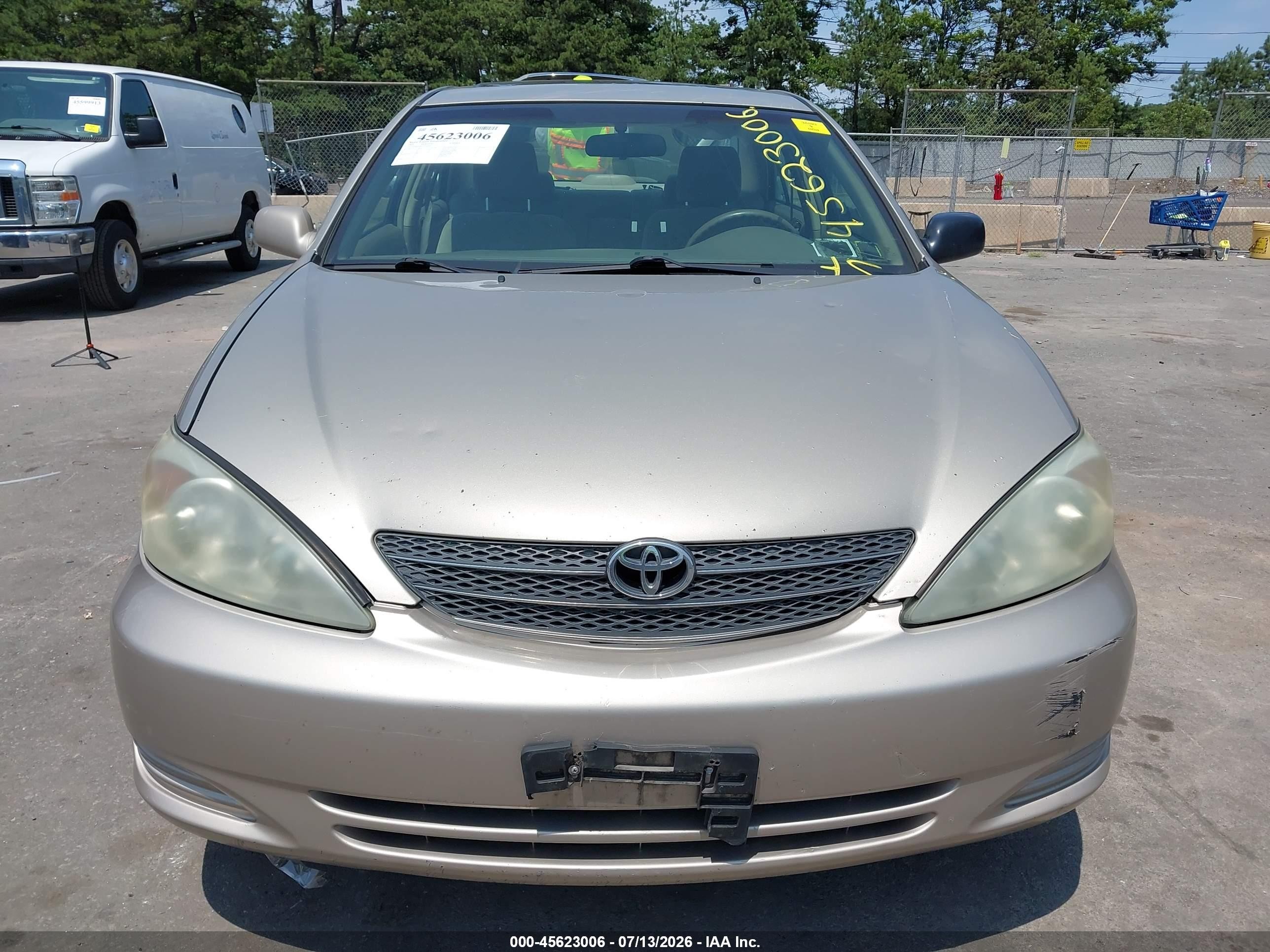 2003 Toyota Camry Le Silver vin: 4T1BE32K73U724304