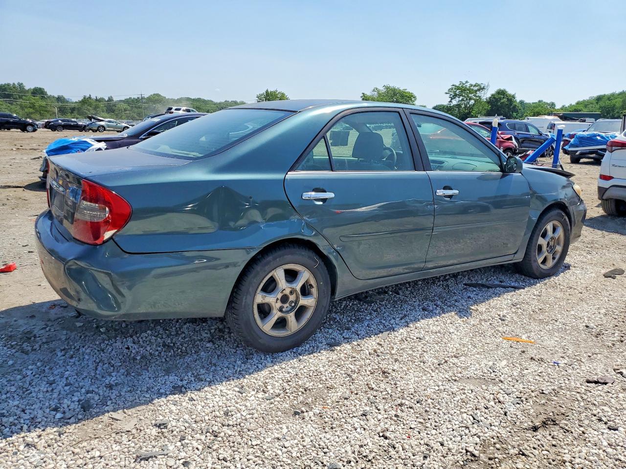 2004 Toyota Camry Le Green vin: 4T1BE32K74U281802