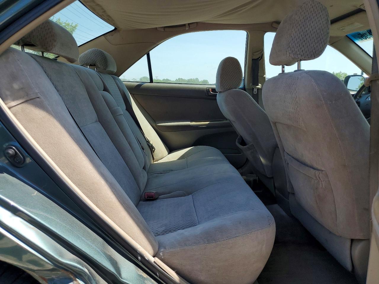 2004 Toyota Camry Le Green vin: 4T1BE32K74U281802