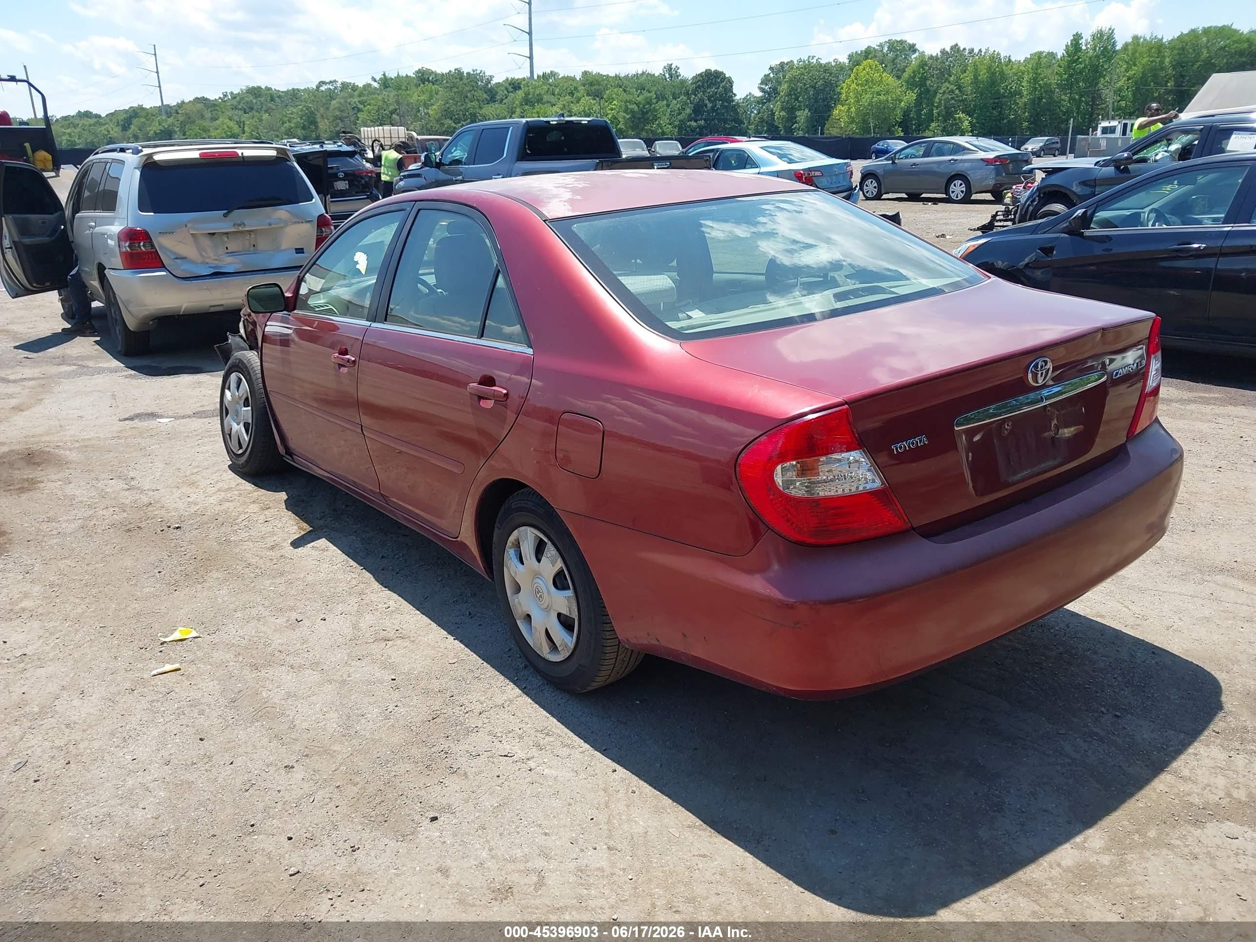 2004 Toyota Camry Le Red vin: 4T1BE32K74U281895