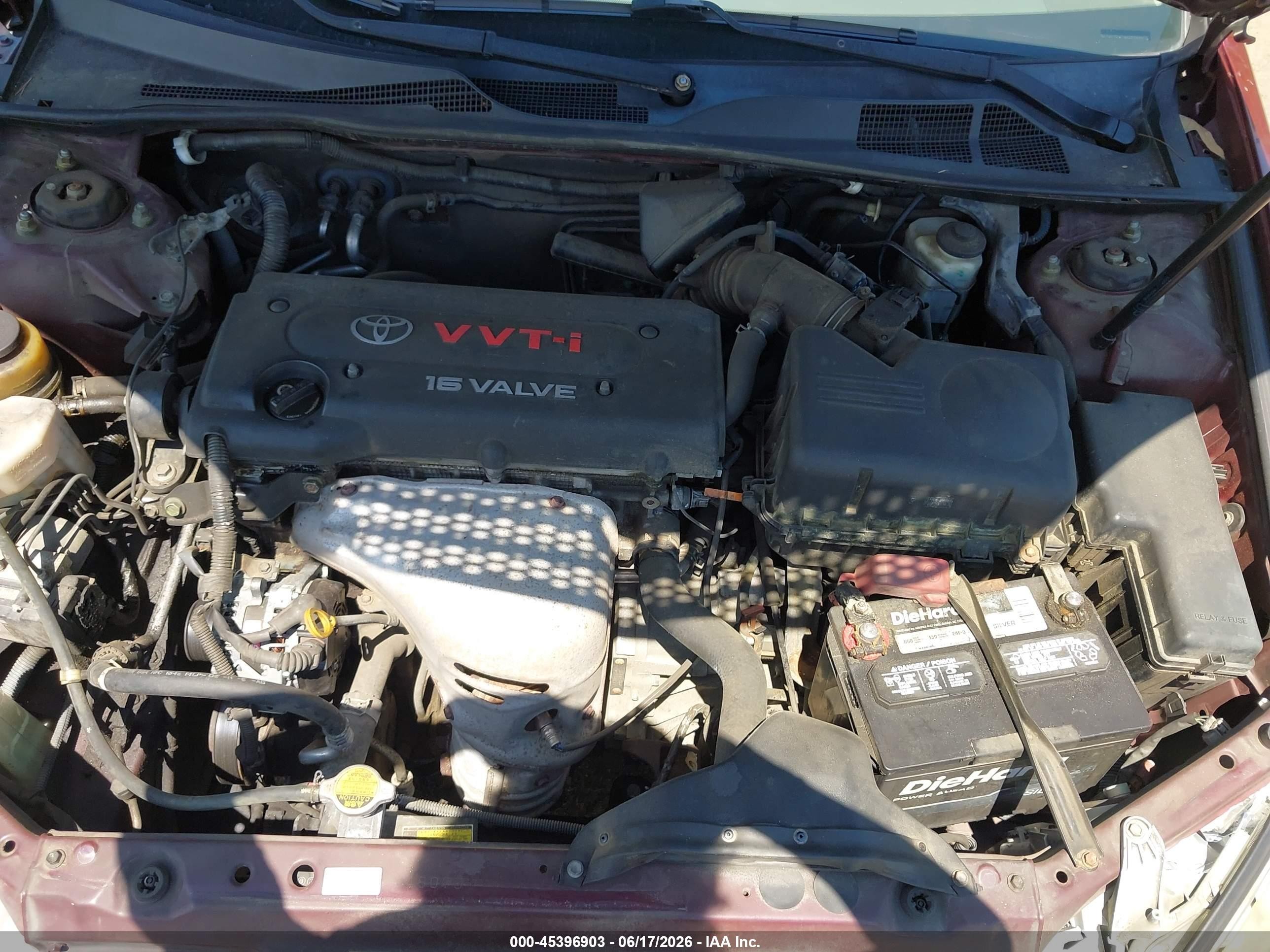 2004 Toyota Camry Le Red vin: 4T1BE32K74U281895