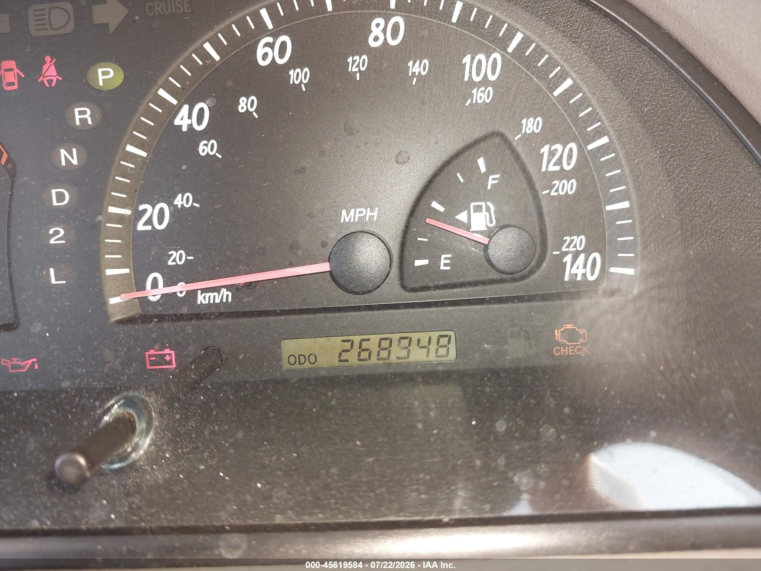2004 Toyota Camry Le Gold vin: 4T1BE32K74U283081